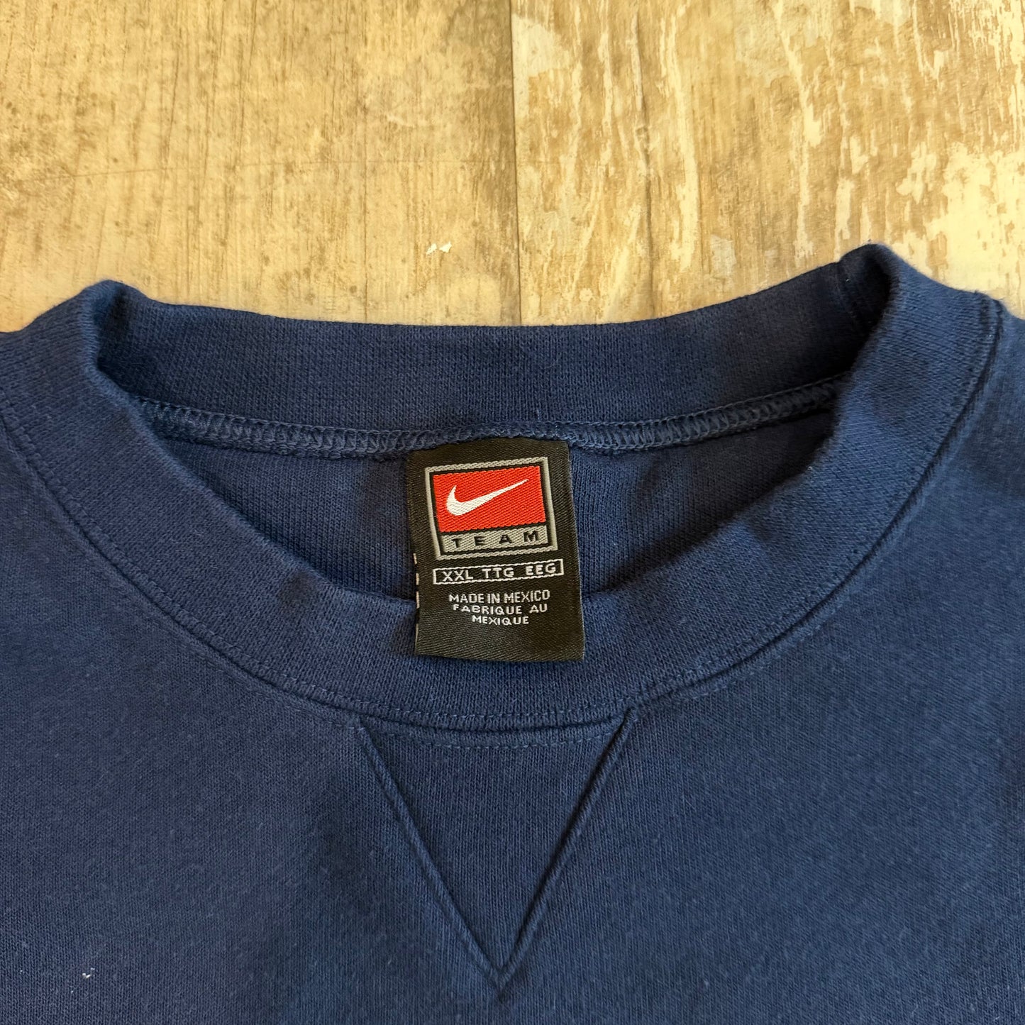 (2XL) Vintage 90s Nike Villanova Center Swoosh Crewneck