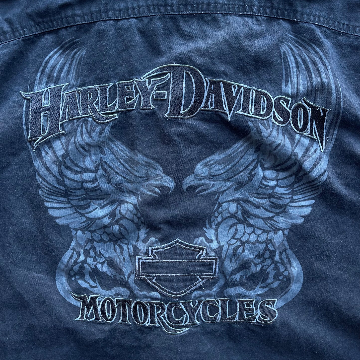 (M/L) Vintage Harley Davidson Embroidered Eagles Double Pocket Shirt