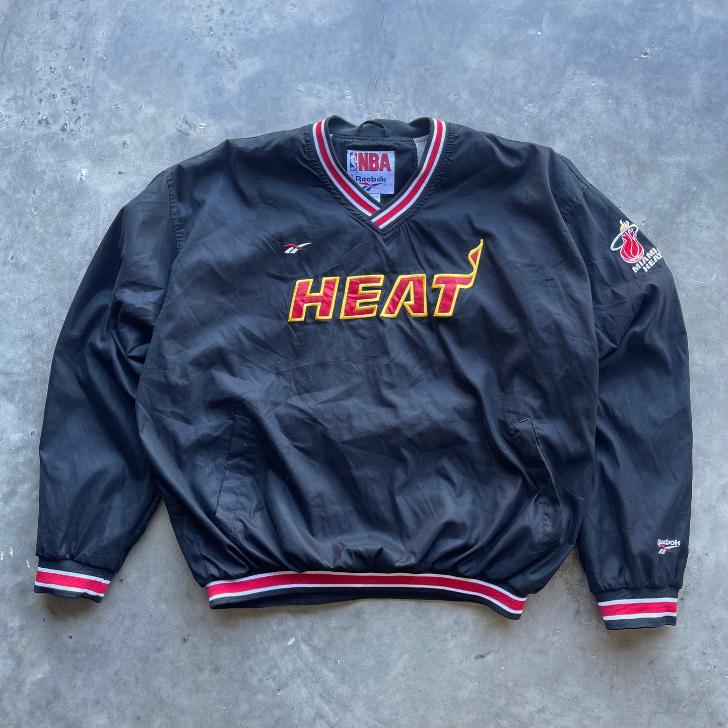 (2XL) Vintage Miami Heat Pullover Windbreaker