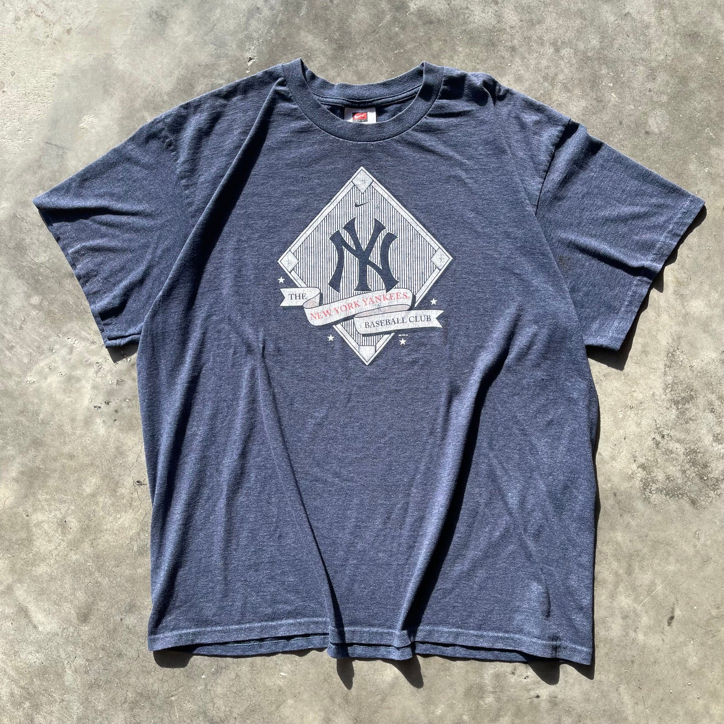 (XL/2XL) Vintage Nike New York Yankees Graphic Logo Tee