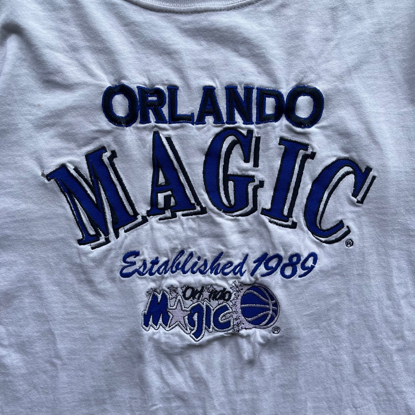 (L) 90s Orlando Magic Embroidered Tee