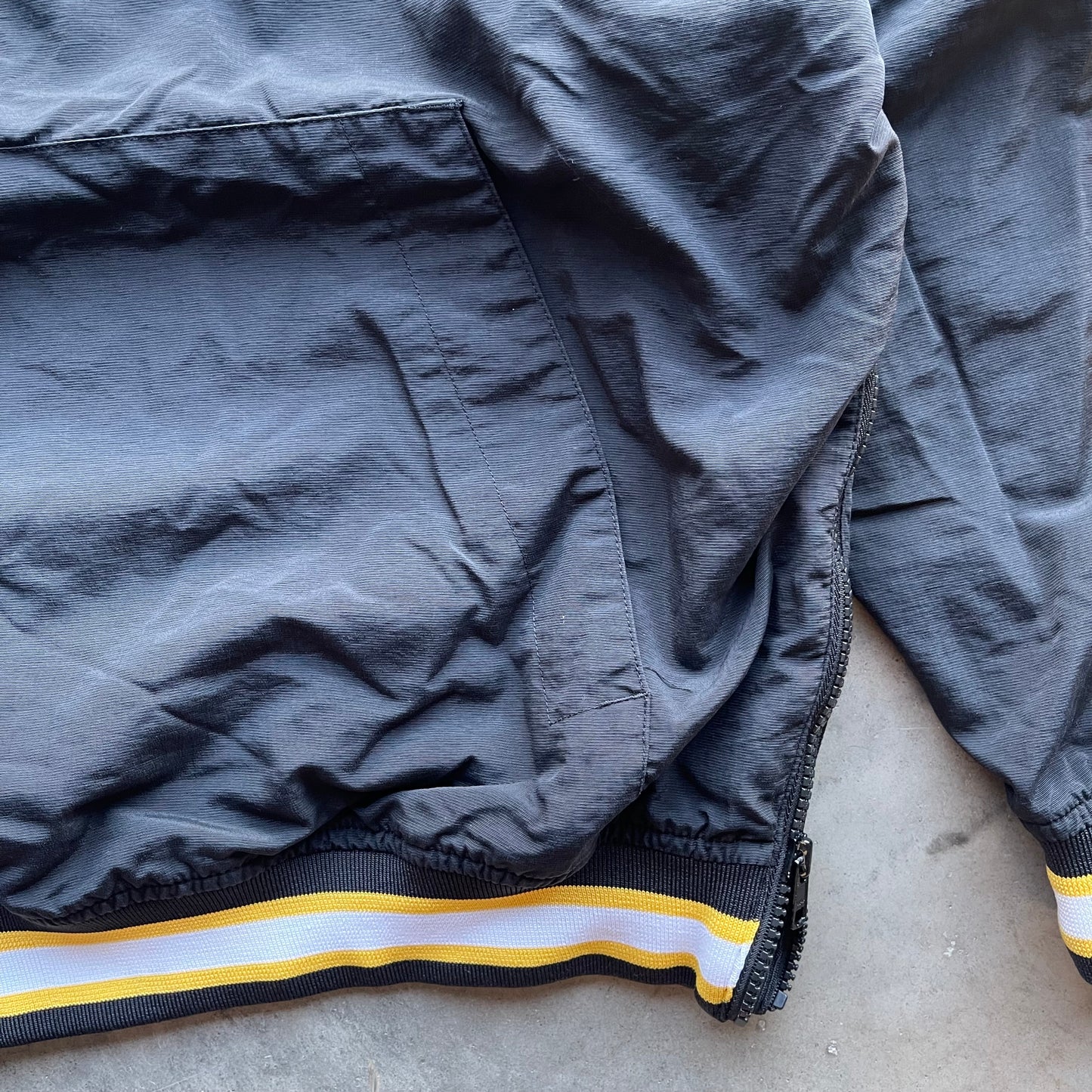 (L) Vintage Army Embroidered Pullover Windbreaker