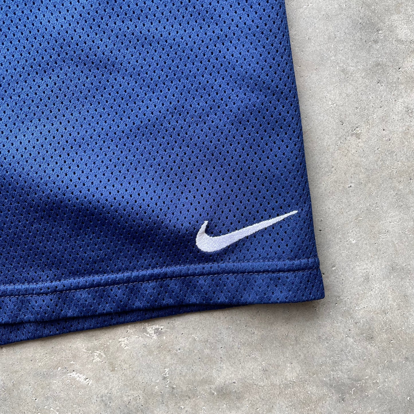 (XL) 90s Nike Navy Blue Mesh Shorts