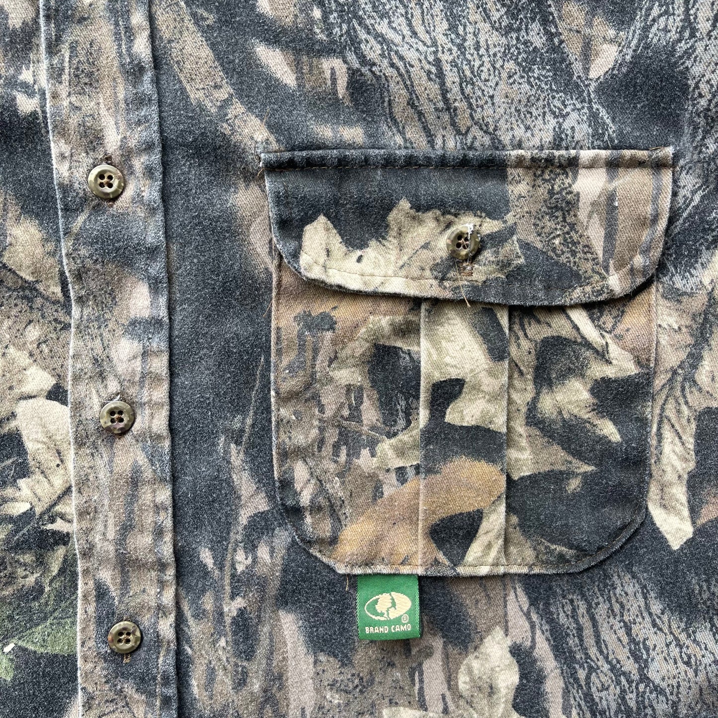(L) 00s Mossy Oak Camo Button Up Shirt