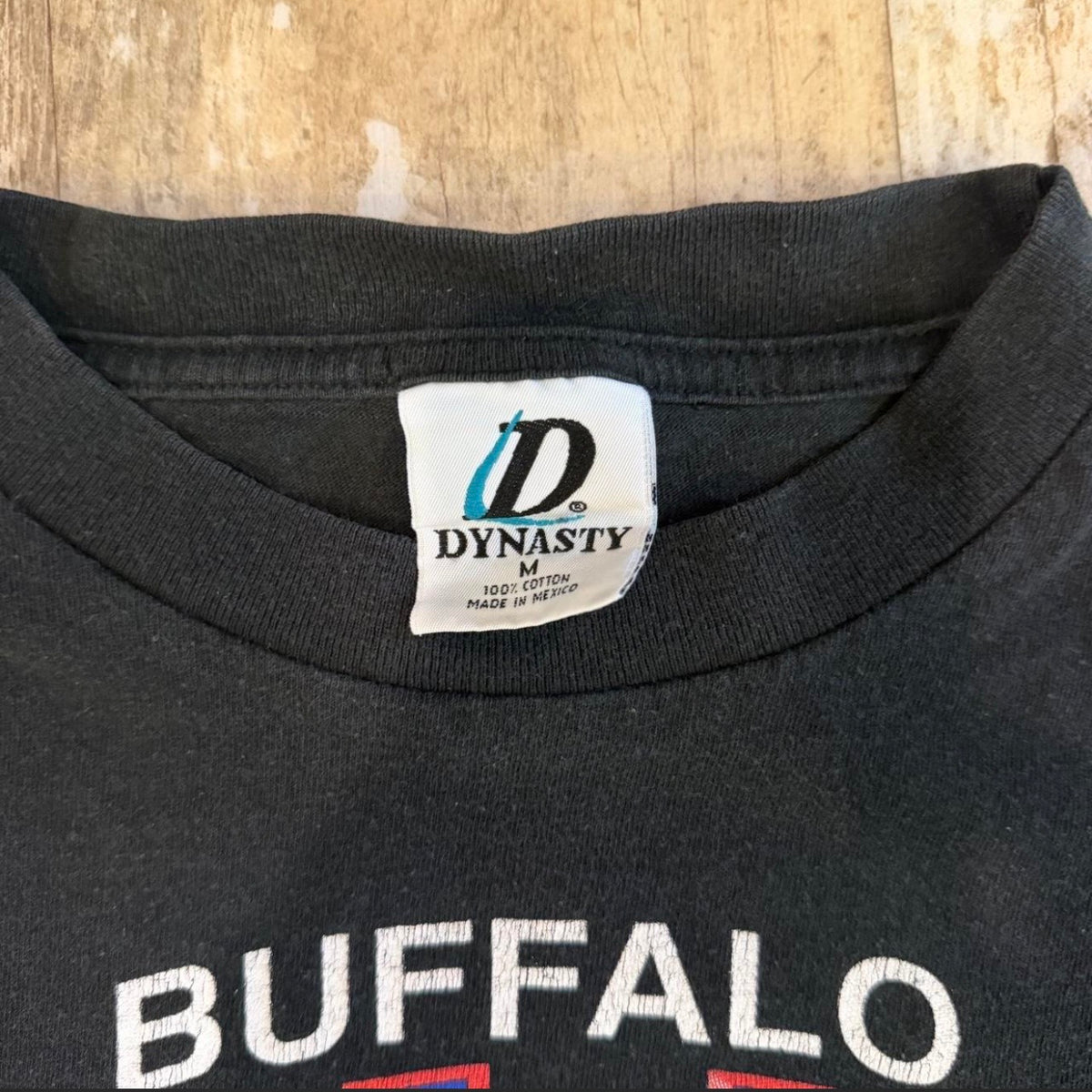 (M) Vintage 90s Buffalo Bills Helmet Graphic Shirt