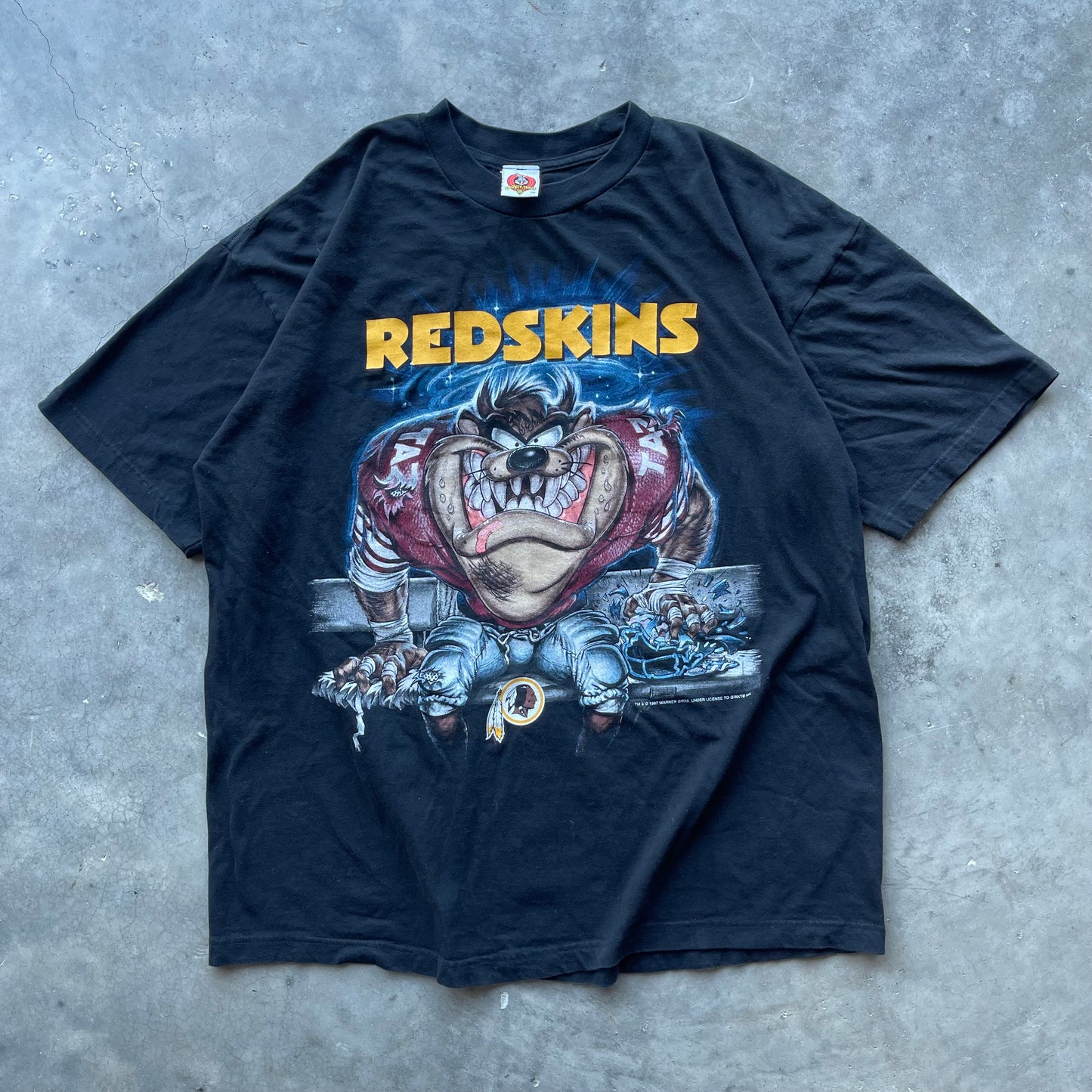 (XL) '97 Looney Tunes Washington Redskins Taz Graphic Tee