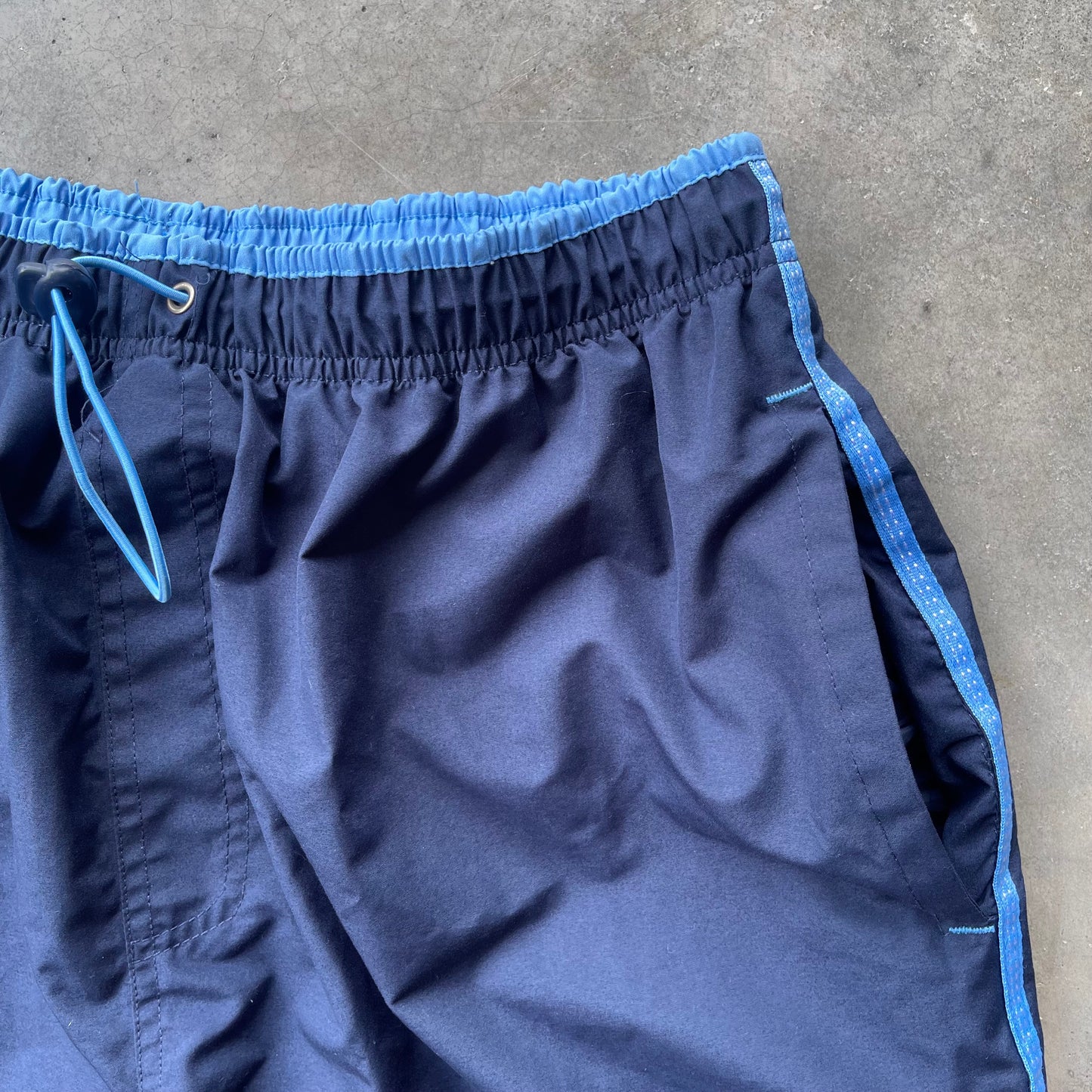 (L) 00s Athletic 2 in 1 Detachable Track Pants and Shorts