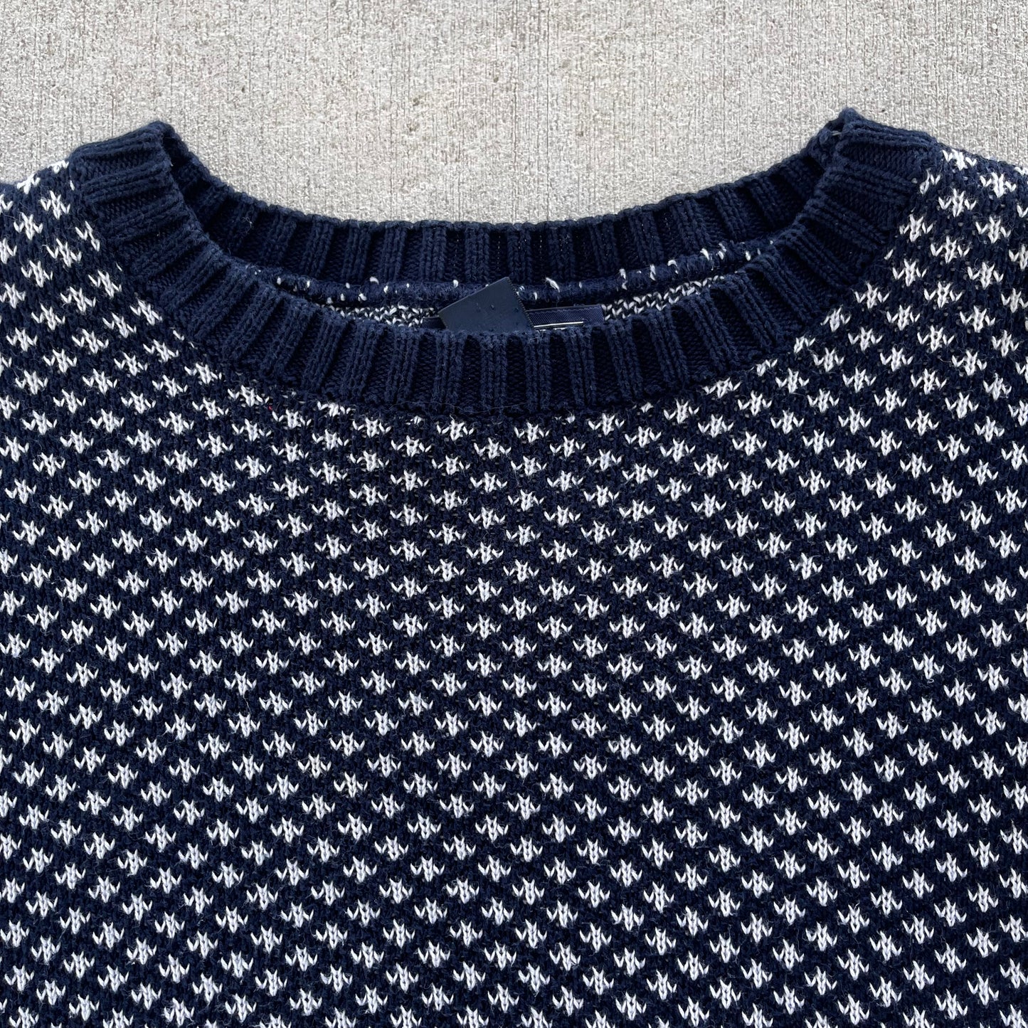 (L/XL) Vintage Patterned Knitted Sweater