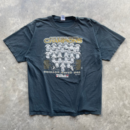 (L) '05 Chicago White Sox World Series Champions Players Tee