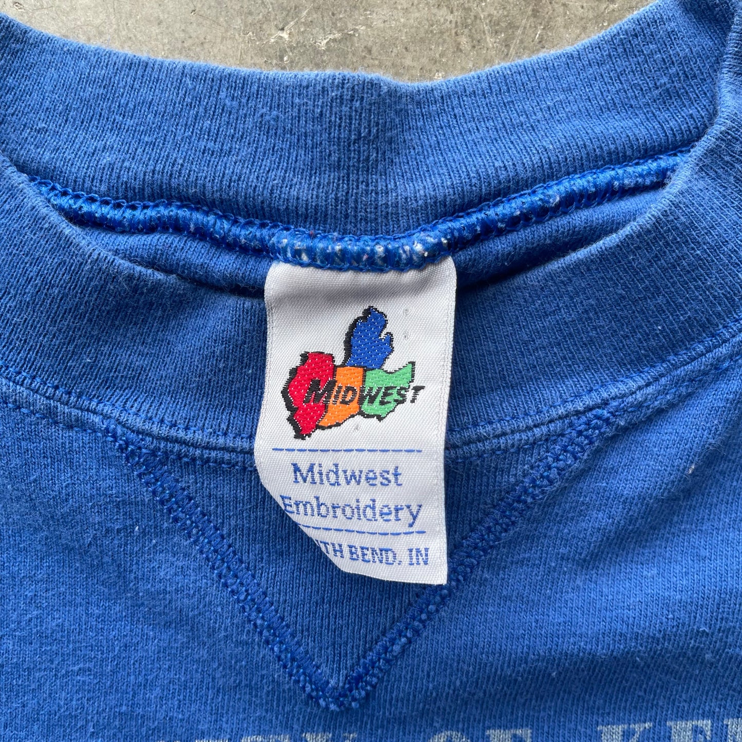 (M) 90s University of Kentucky Wildcats Embroidered Logo Tee