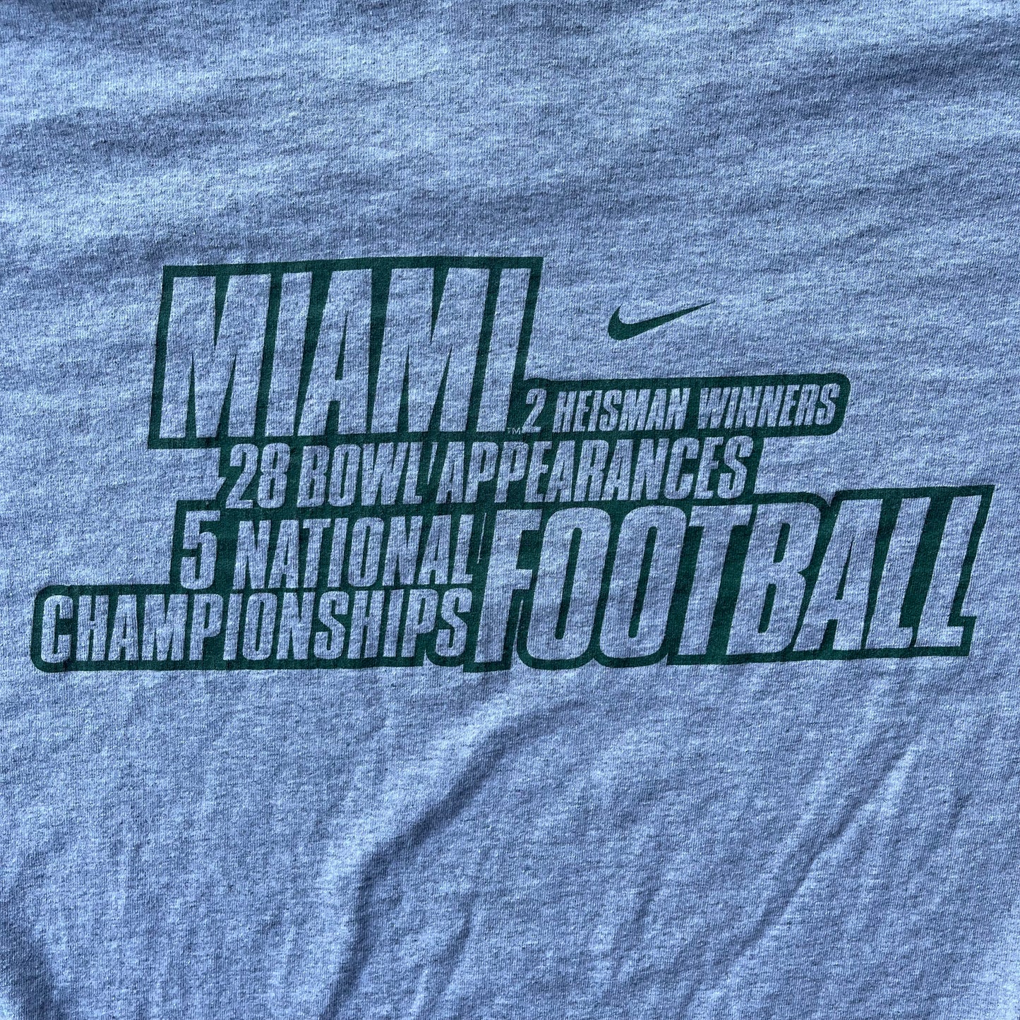 (XL) ‘00s University of Miami Hurricanes Center Swoosh “U” Logo Graphic