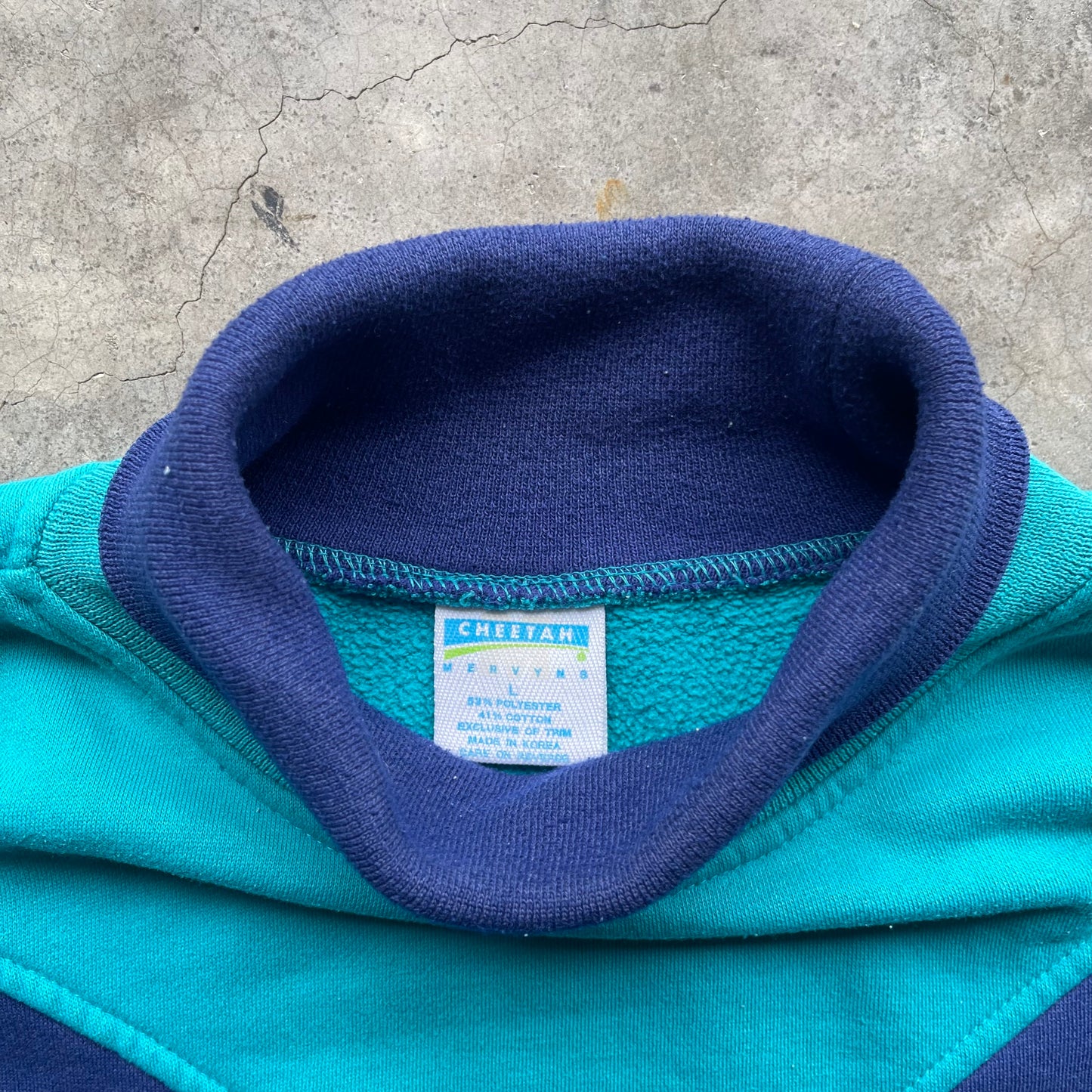 (M) Vintage Mock Neck Crewneck