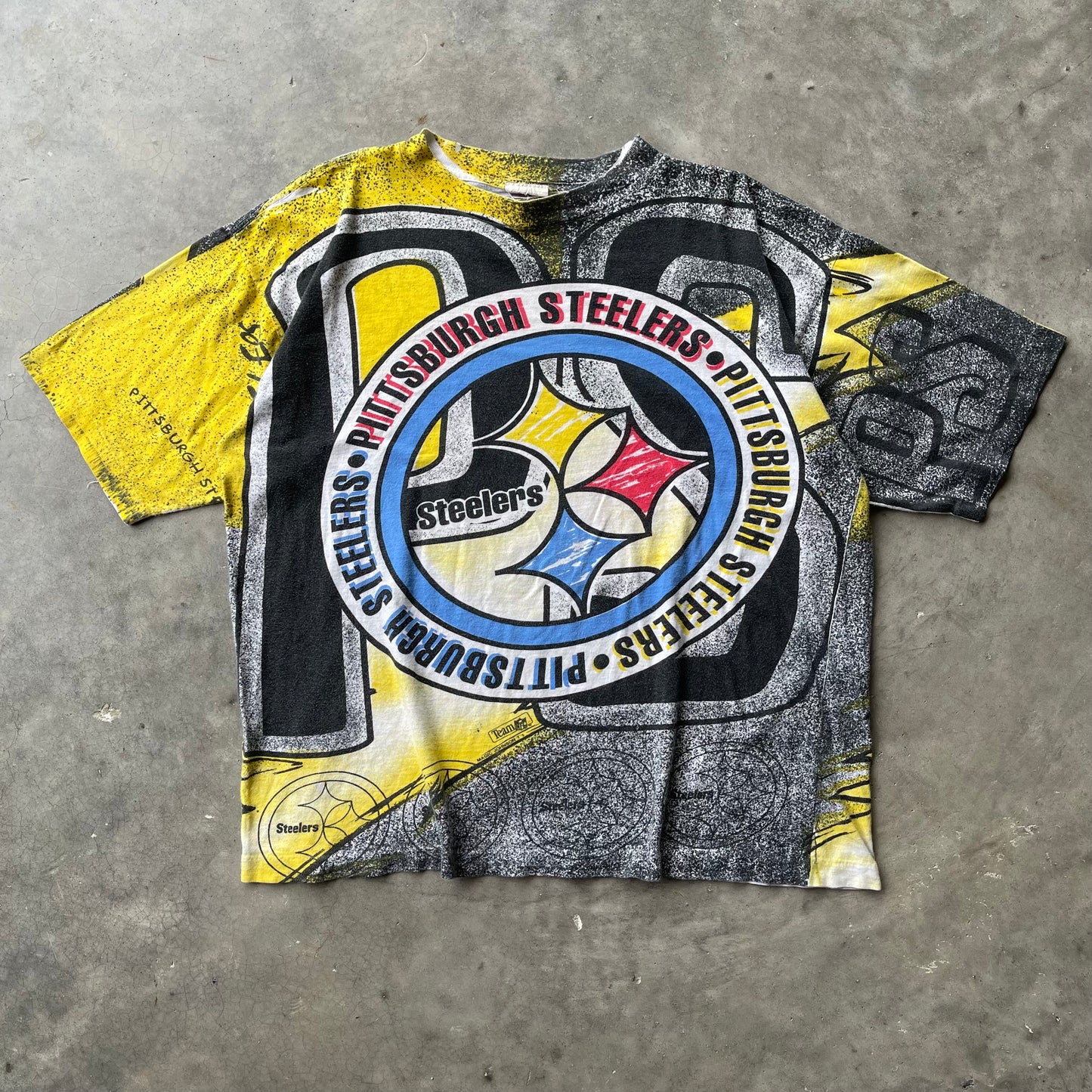 (S/M) 90s Pittsburgh Steelers NFL All Over Print Magic Johnson Tee