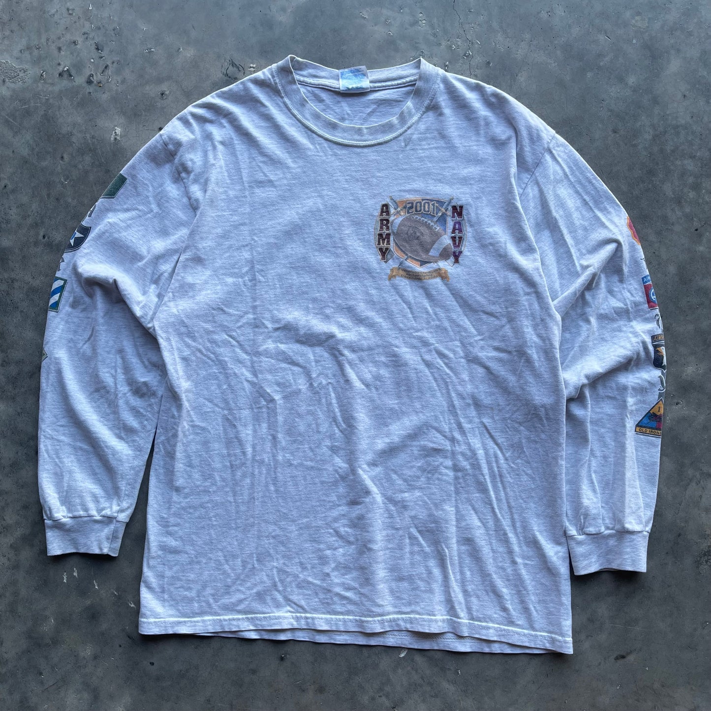 (M) '01 Army vs Navy Graphic Long Sleeve