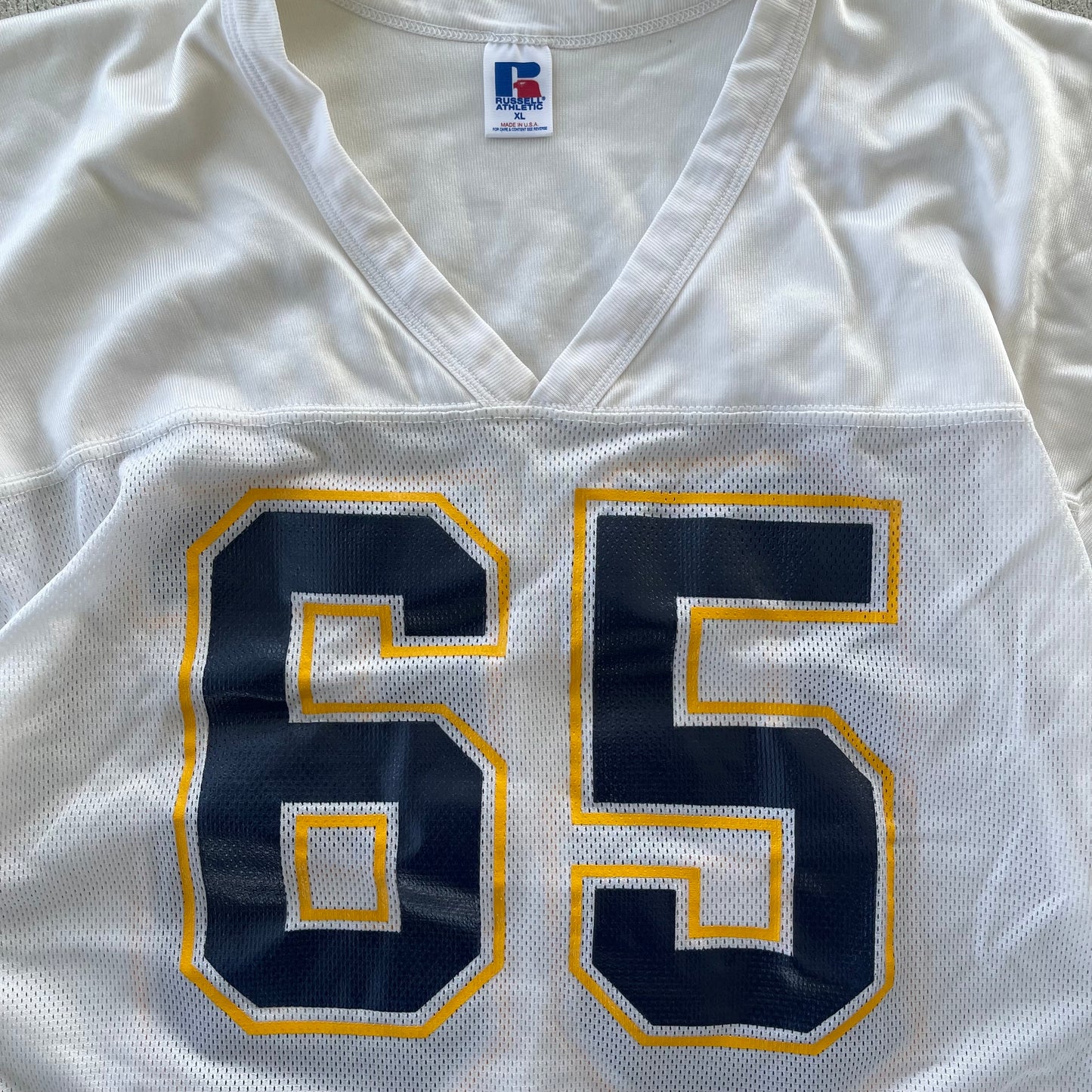 (M/L) 90s Cropped Style Russell Football Jersey