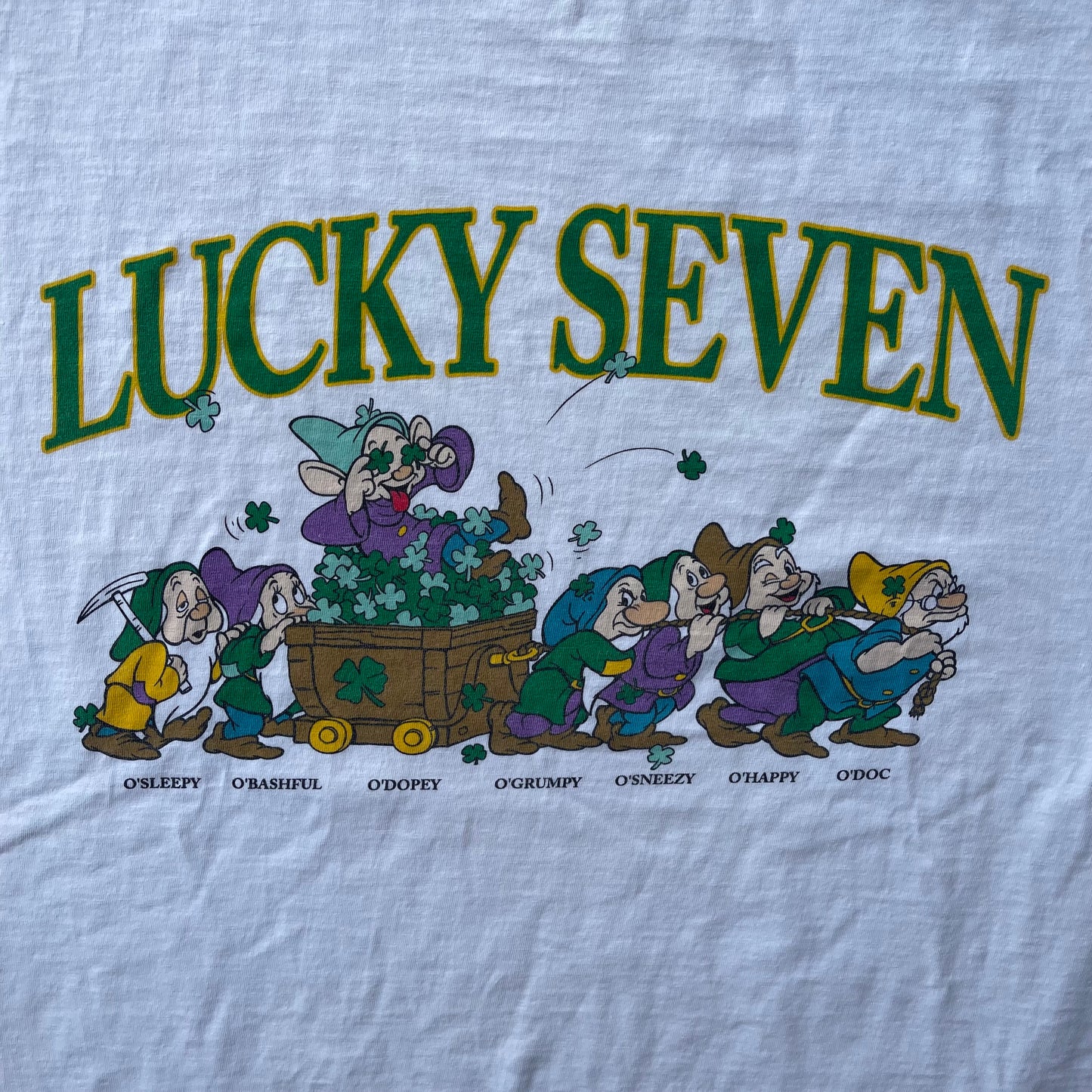 (XL) Vintage “Lucky Seven” Disney Seven Dwarfs Graphic Tee