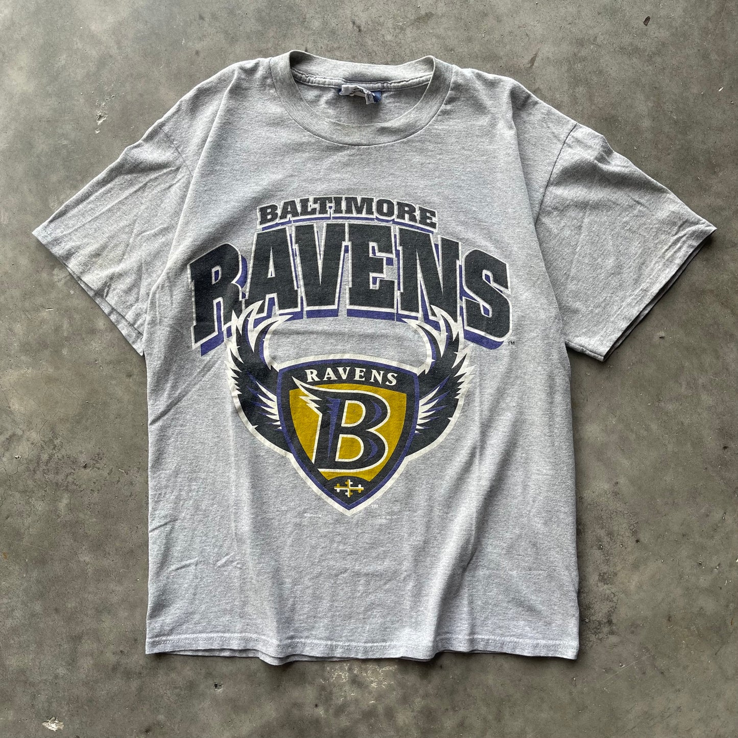 (M) ‘96 Baltimore Ravens NFL Graphic Logo Tee
