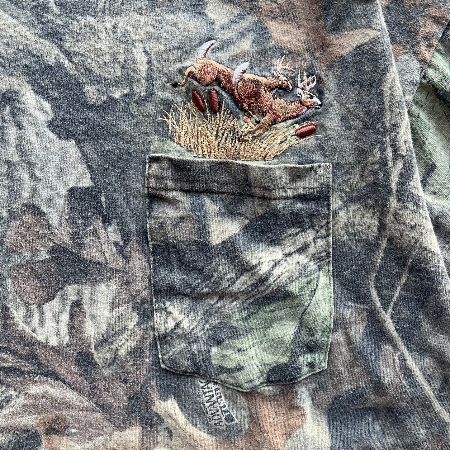 (L) Hunting Camo Embroidered Deer Pocket Tee