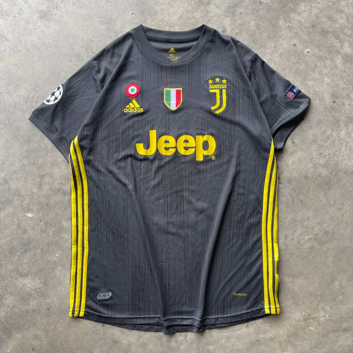 (XL) Adidas Champions League Juventus 2018-19 Soccer Jersey