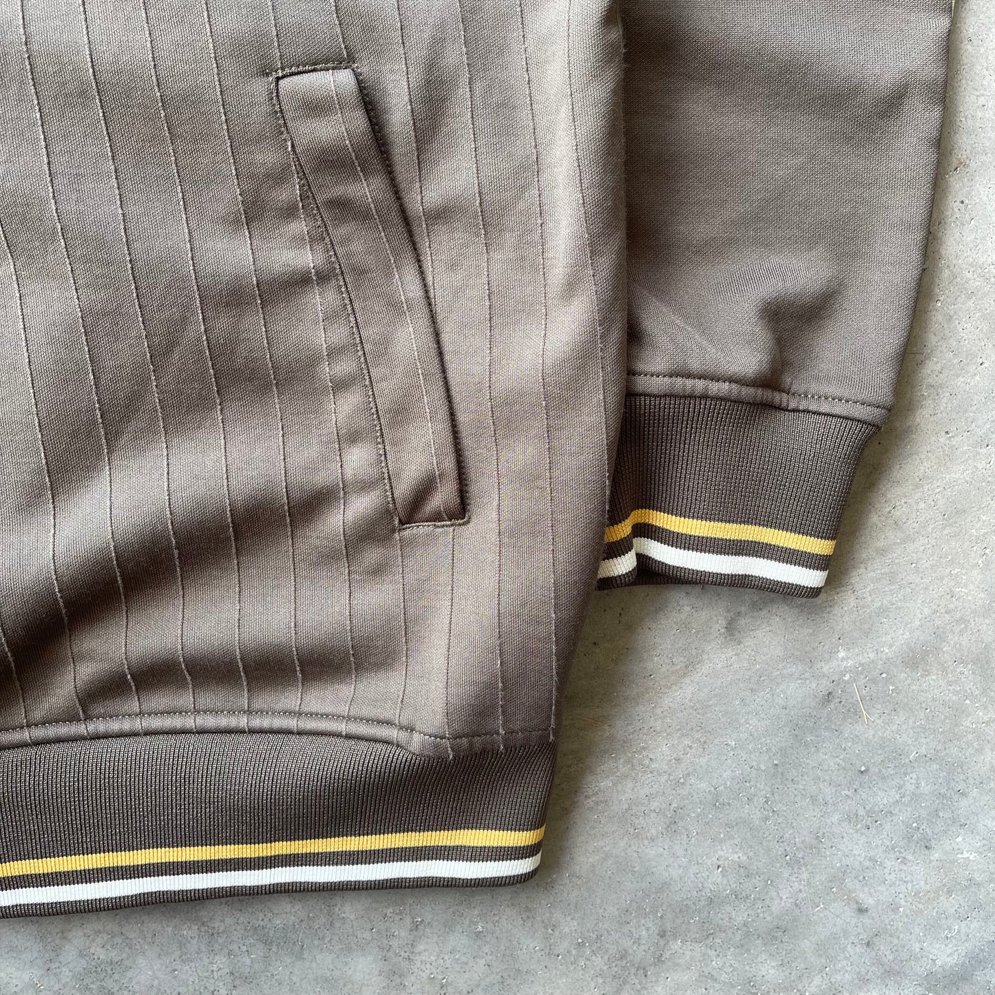(L) Y2K Ecko Unltd Multi Colored Full Zip Brown Jacket