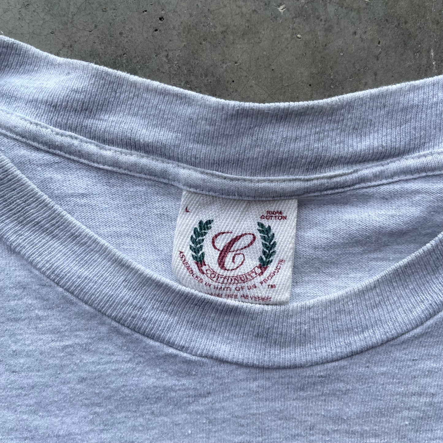 (M) 90s University of Miami Hurricanes “Sebastian” Graphic Tee