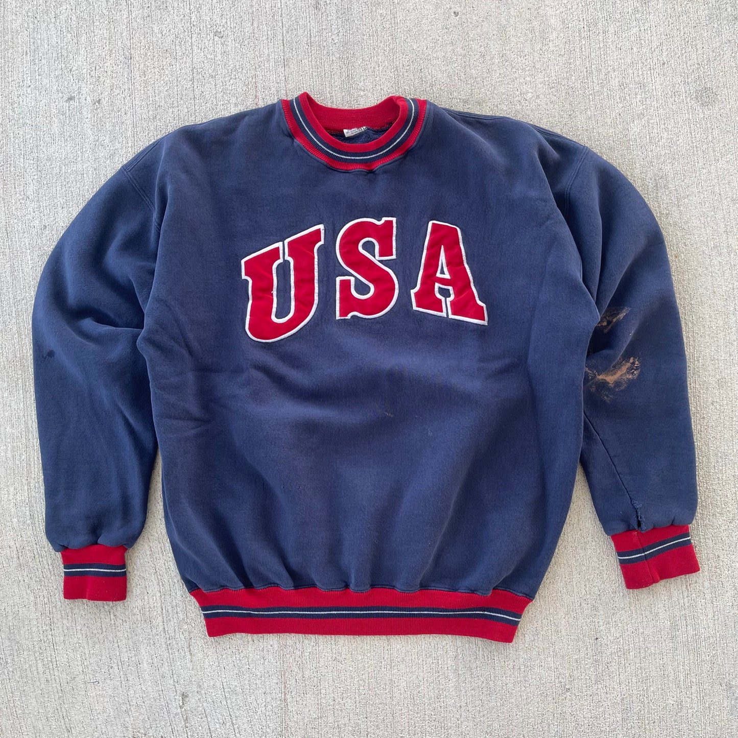 (M/L) 90s USA Embroidered Crewneck