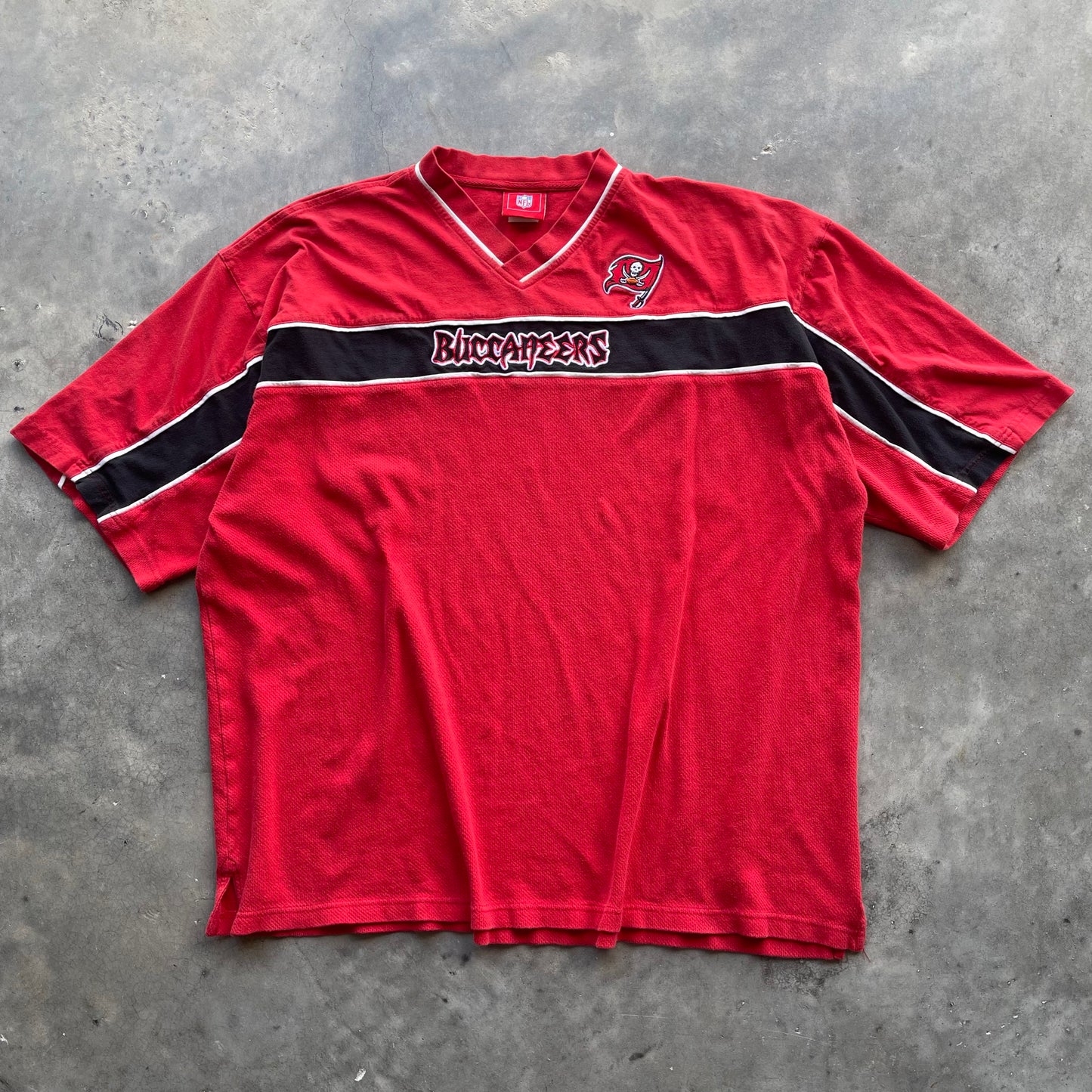 (2XL) Vintage Tampa Bay Buccaneers NFL Tee