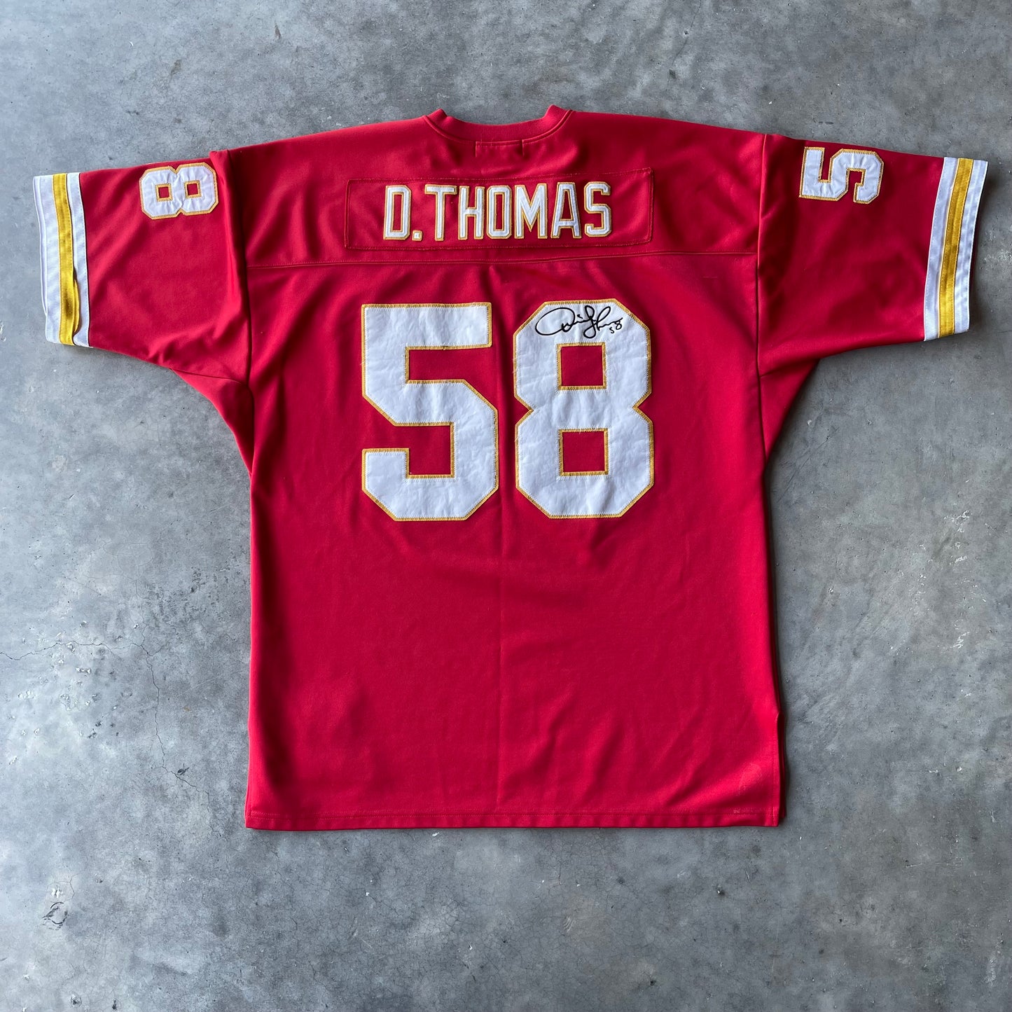 (2XL) Mitchell & Ness Kansas City Chiefs "Throwbacks" Derrick Thomas Football Jersey