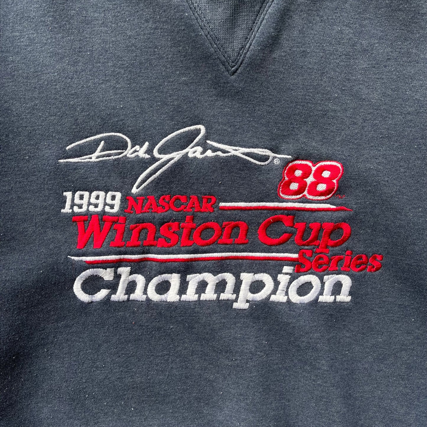 (XL) '99 Nascar Winston Cup Dale Jarrett Champion Embroidered Crewneck