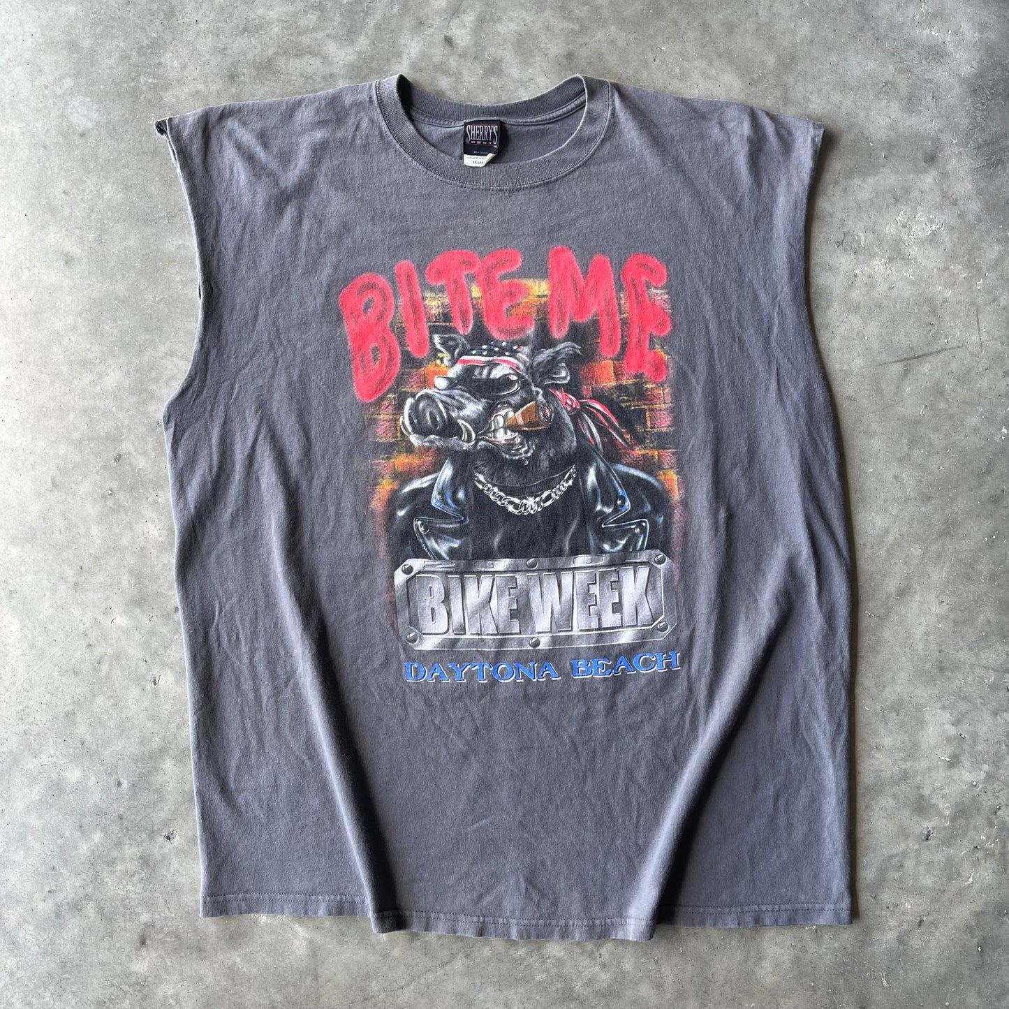 (2XL) ‘01 Bike Week “Bite Me” Hog Graphic Tank Tee