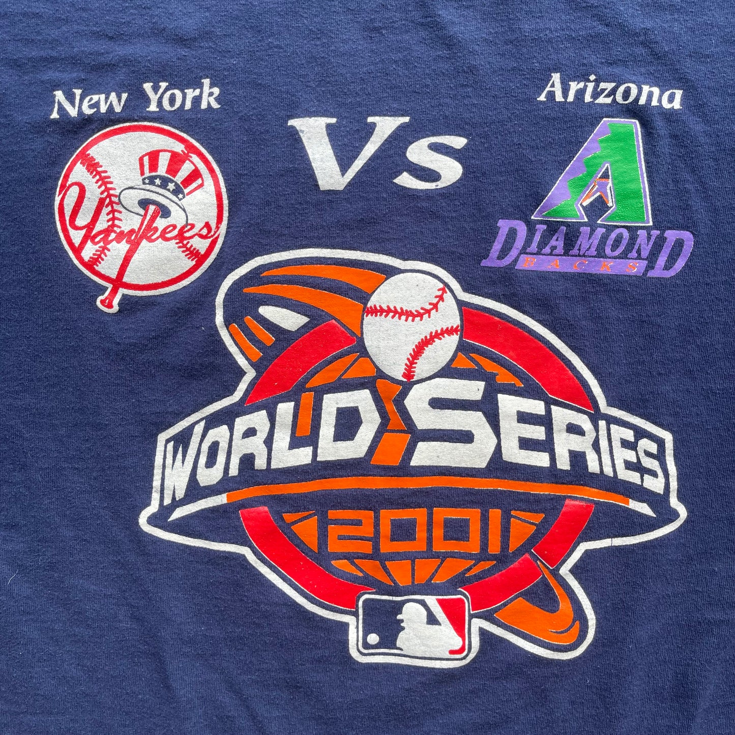 (L) 2001 MLB World Series "Yankees vs Diamondbacks" Tee