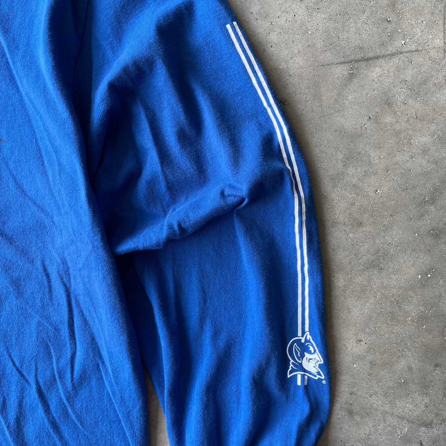 (L) 00s Duke University Blue Devils Long Sleeve Tee