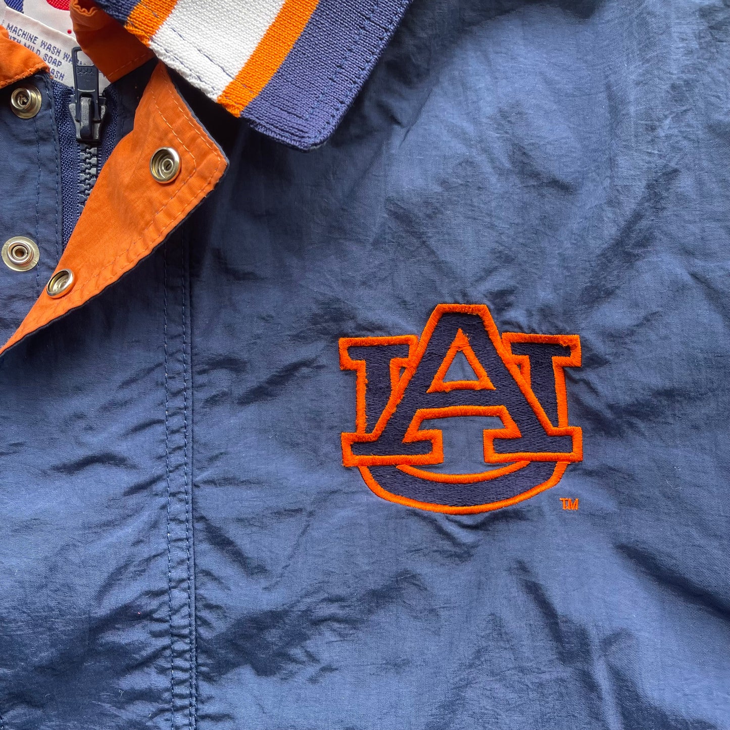 (L/XL) 90s Auburn University Windbreaker Jacket