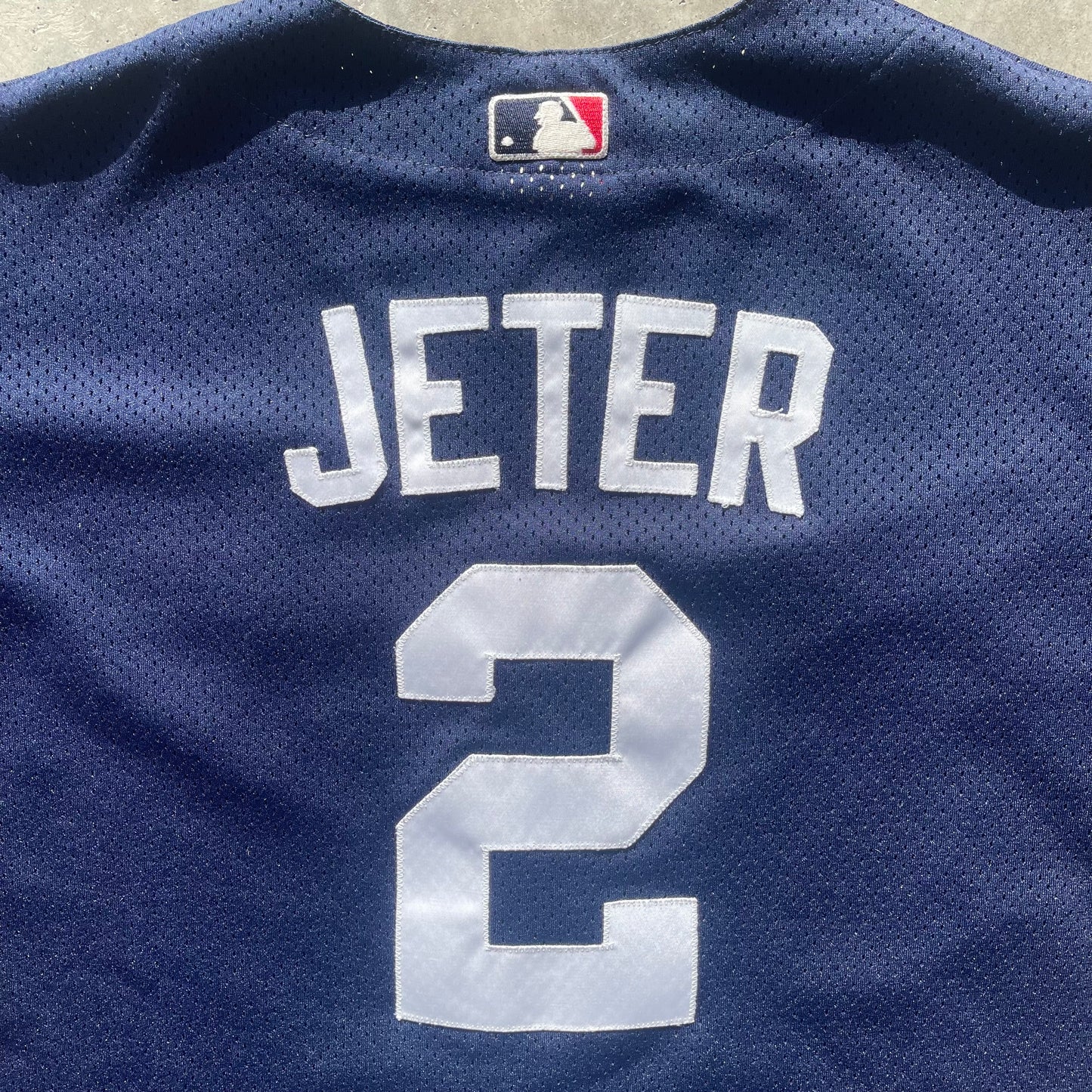 (L) Vintage New York Yankees Derek Jeter Baseball Jersey