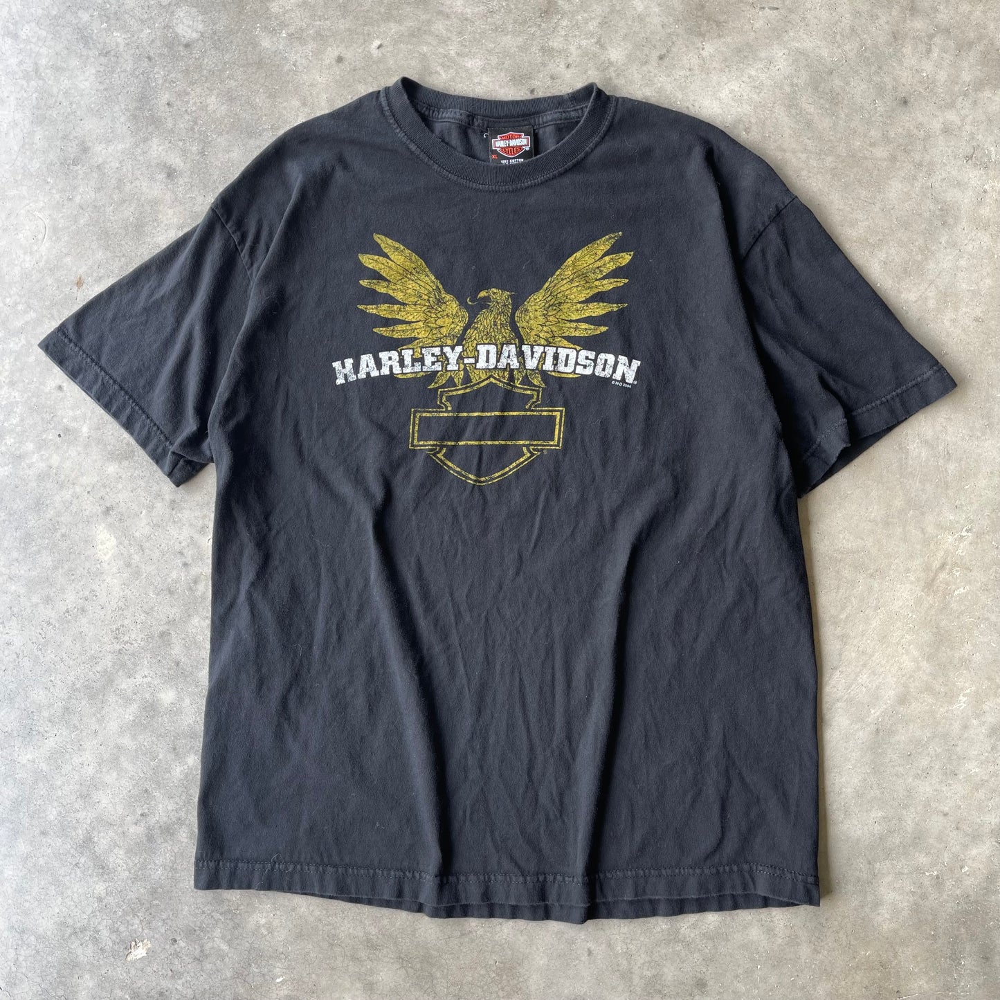 (L) '04 Harley Davidson Montana Motorcycles Tee