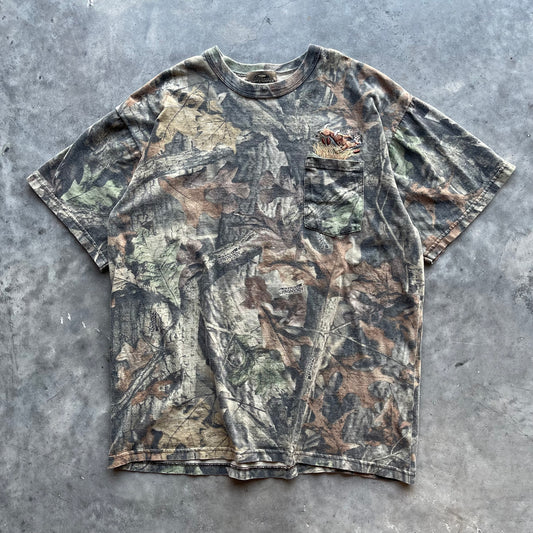 (L) Hunting Camo Embroidered Deer Pocket Tee