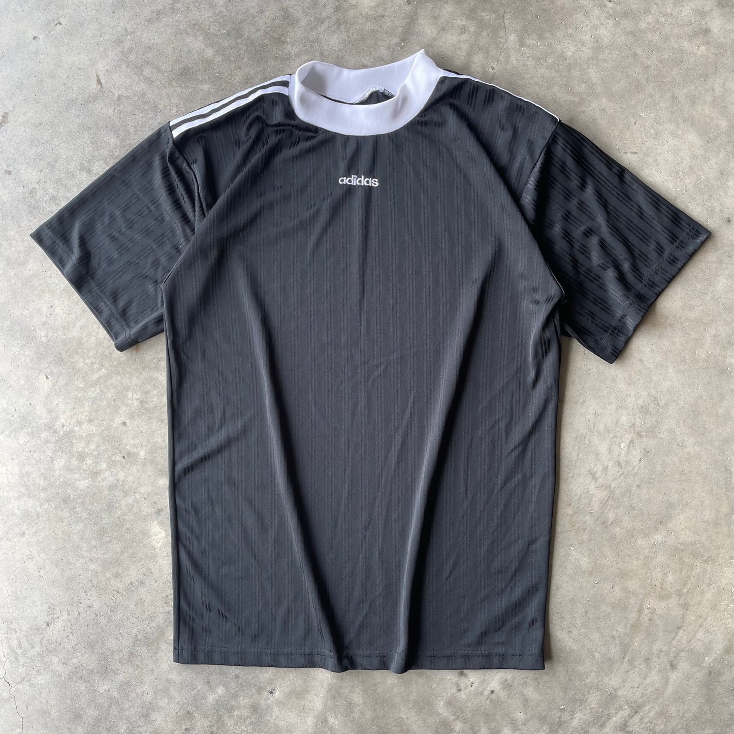 (L) 90s Adidas Black Soccer Jersey