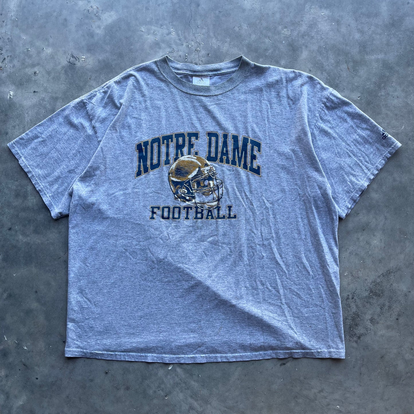 (2XL) Vintage University of Notre Dame Football Tee