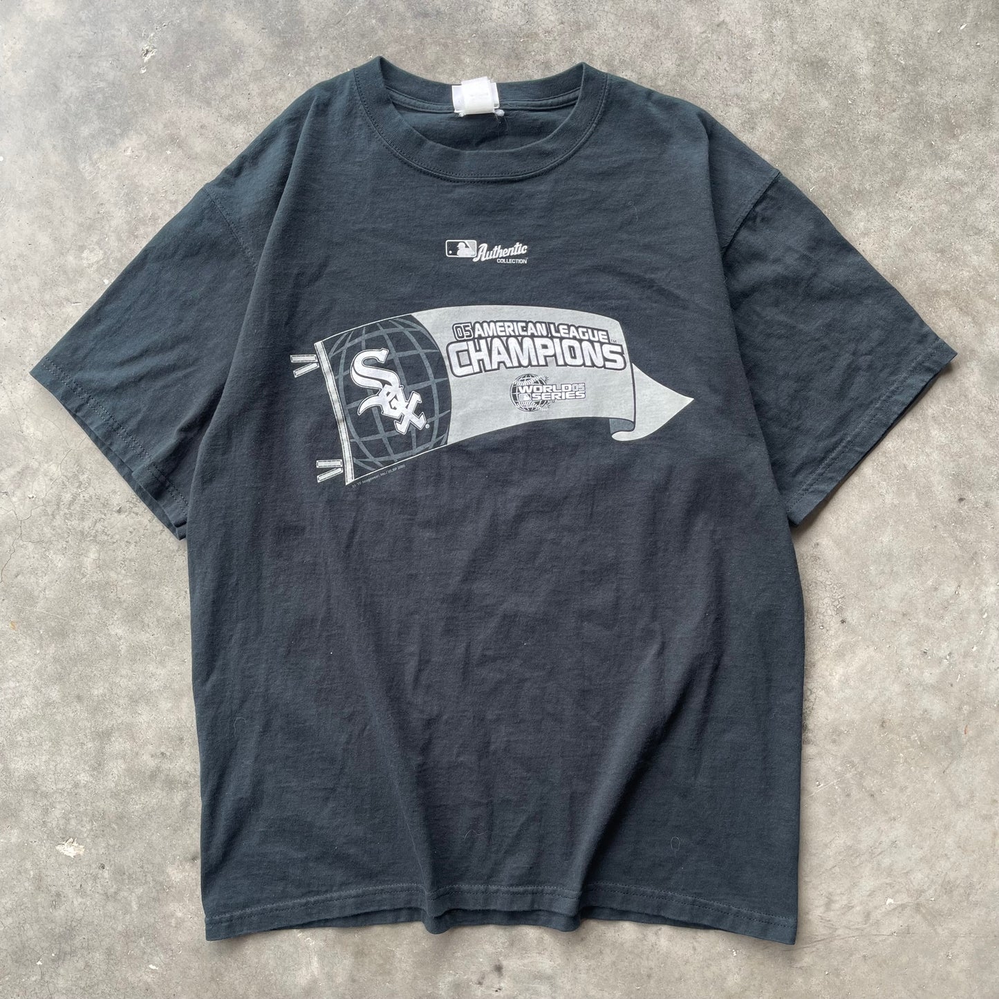 (XL) ‘05 Chicago White Sox MLB Champions Graphic Tee
