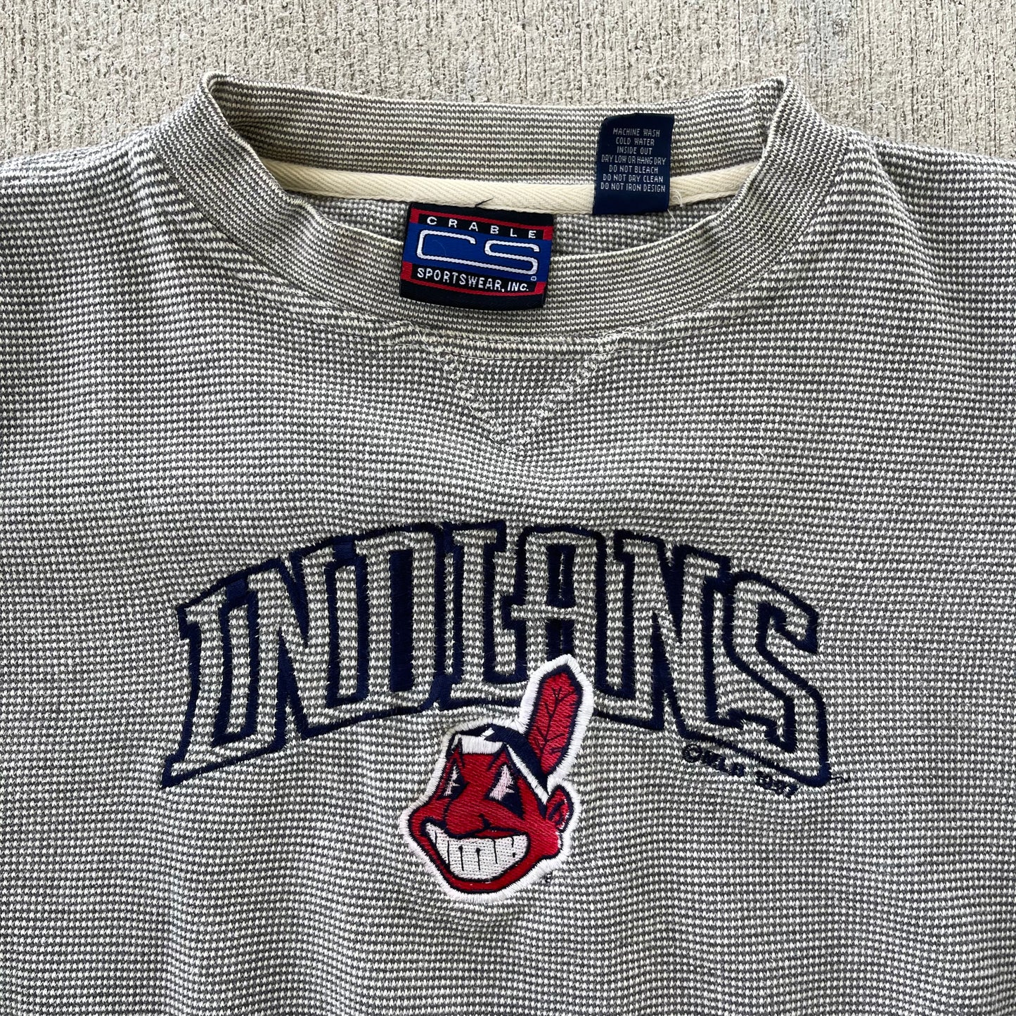 (L/XL) 90s Cleveland Indians Cropped Fit Crewneck