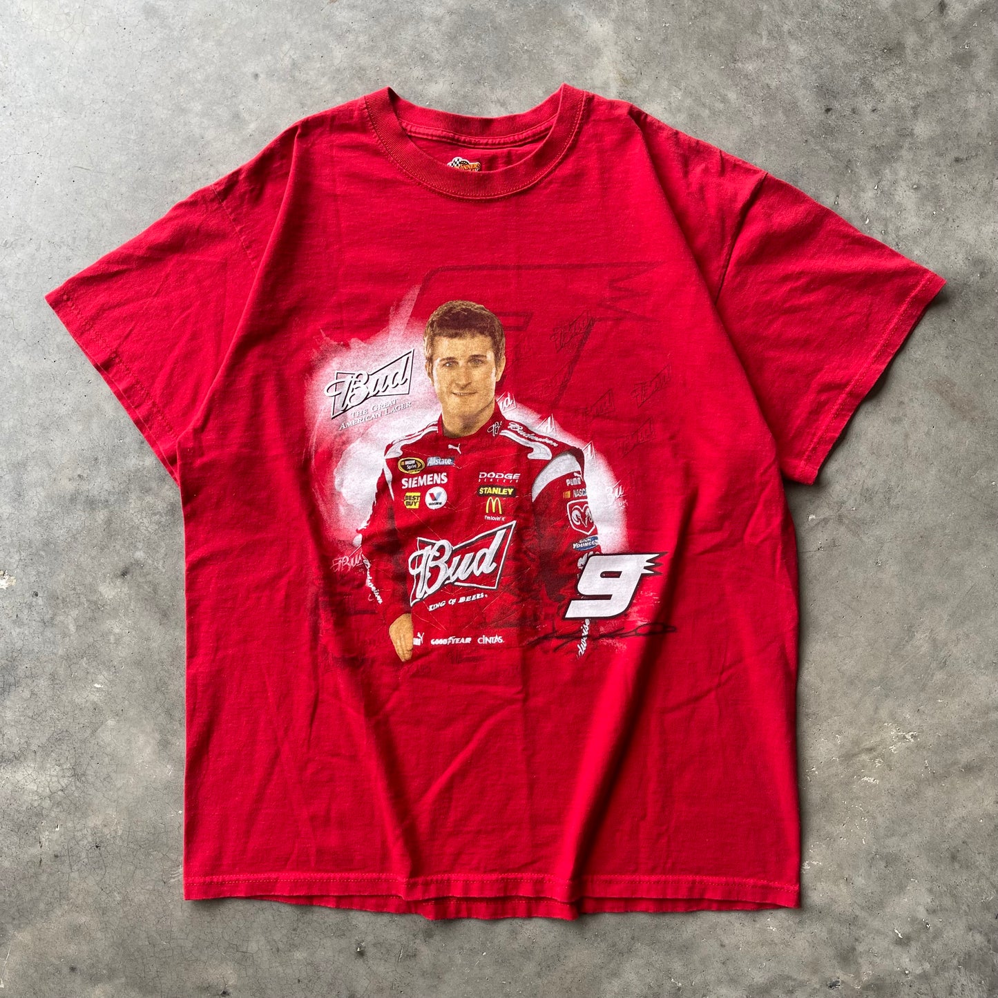 (L) Nascar Kasey Kahne Budweiser Racing Graphic Tee