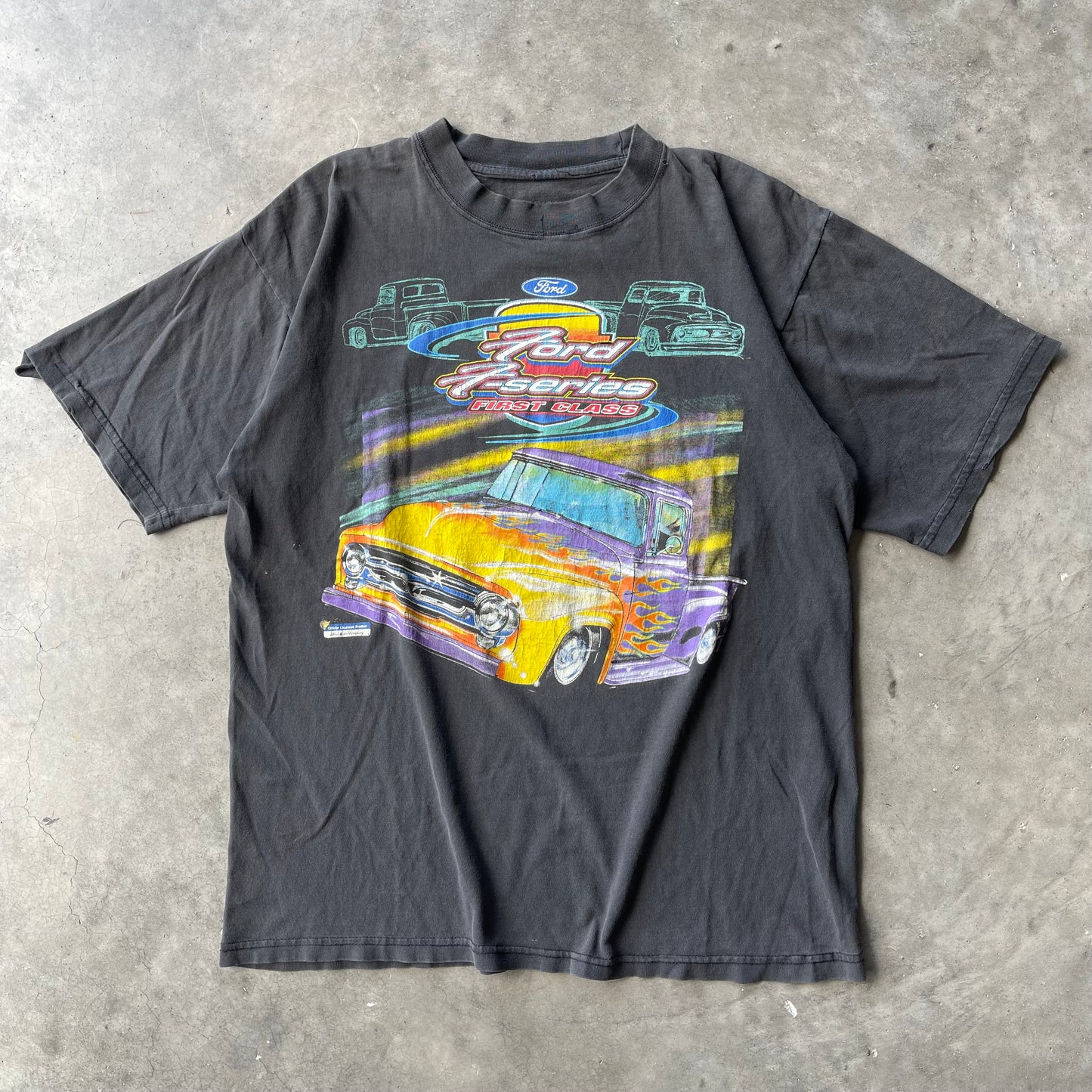 (M) 90s Ford 7 Series First Class Truck Graphic Thrashed Tee