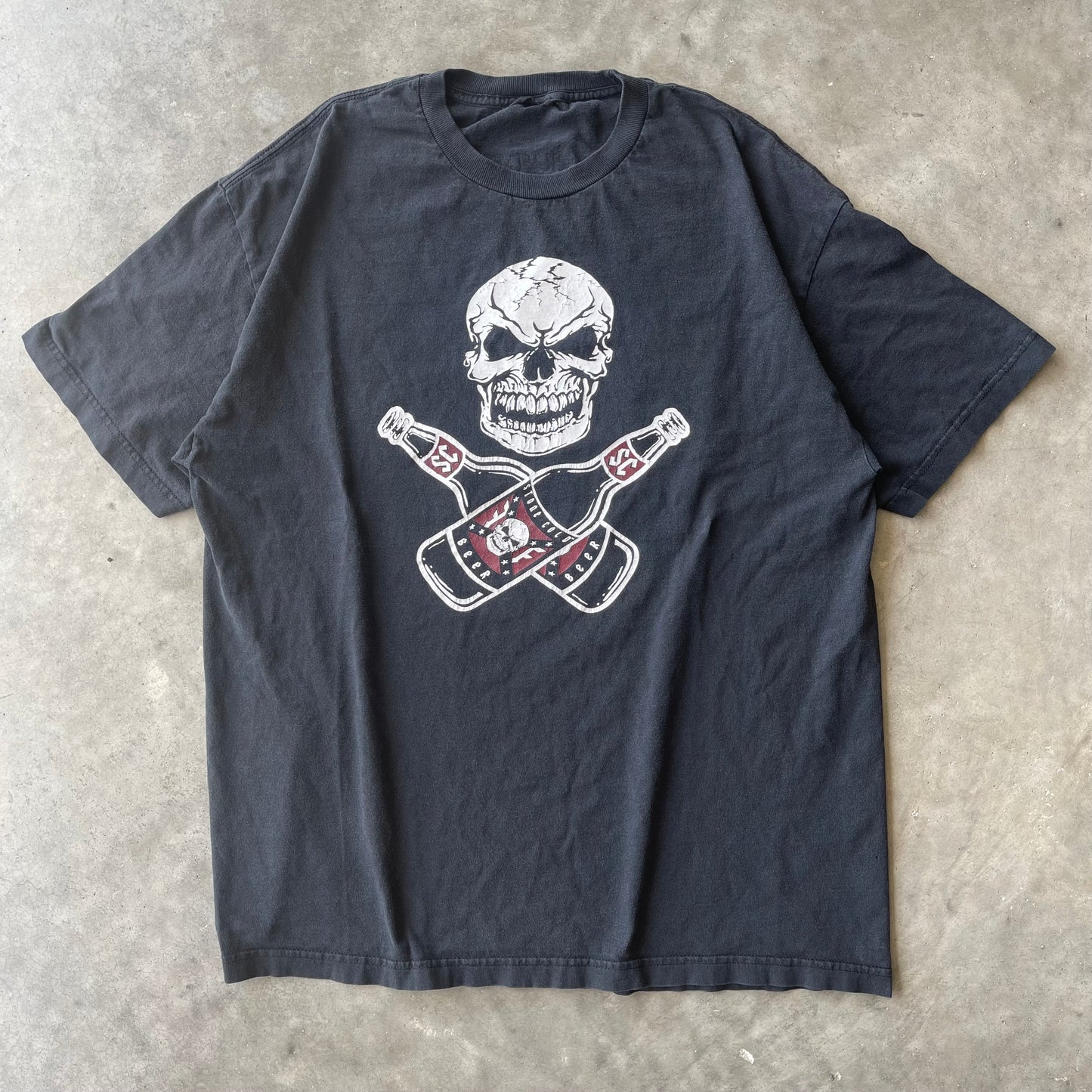 (XL) ‘04 Stone Cold Austin WWE “Stone Cold Drink Beer” Tee