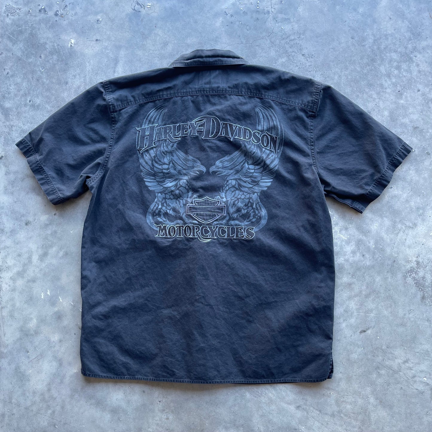 (M/L) Vintage Harley Davidson Embroidered Eagles Double Pocket Shirt