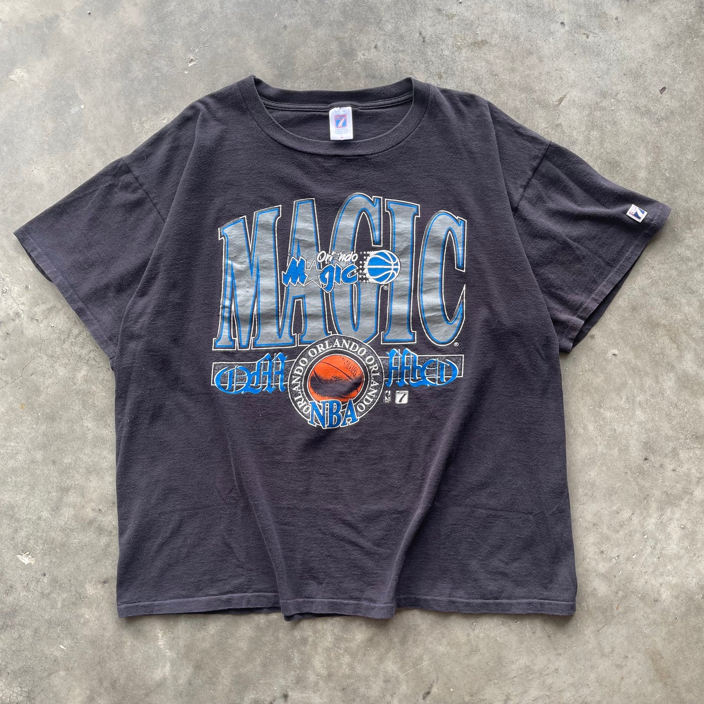 (XL/2XL) 90s Orlando Magic Logo 7 Graphic Tee