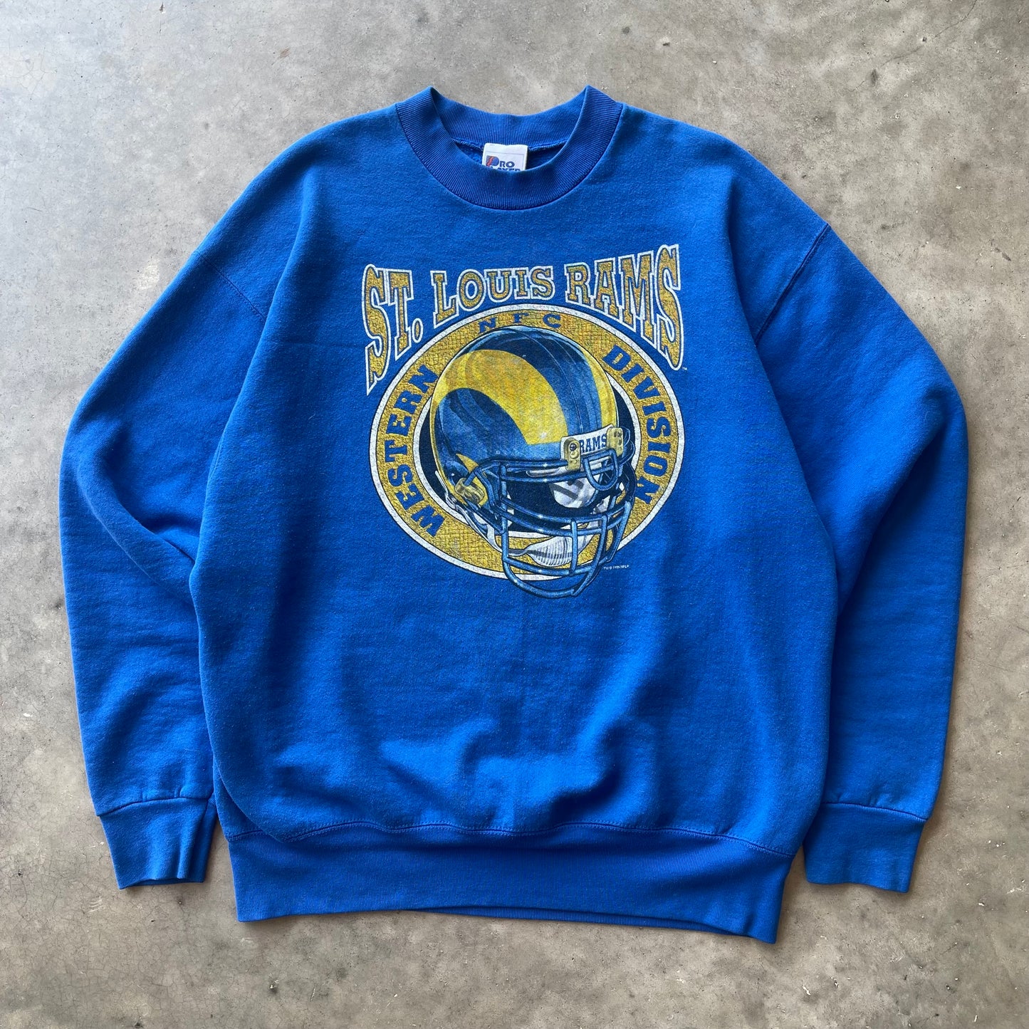 (XL) ‘95 St. Louis Rams NFL Graphic Helmet Crewneck