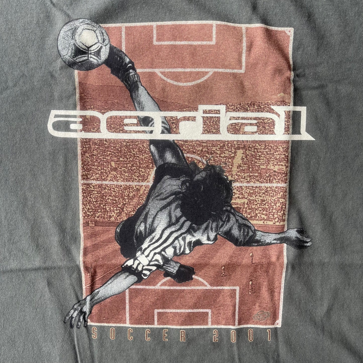(XL) '01 Aerial Soccer Player Graphic Tee