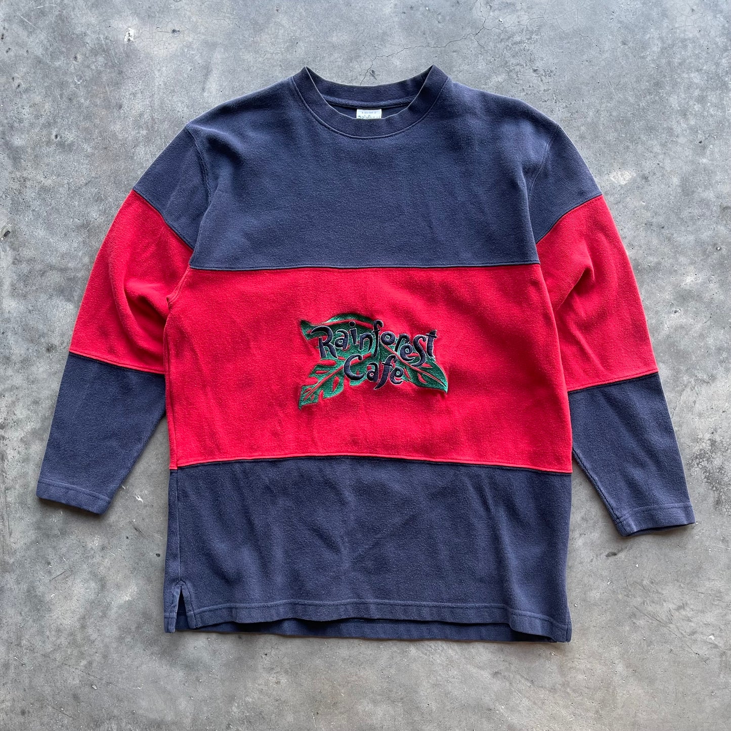 (M) 00s Rainforest Cafe Embroidered Crewneck