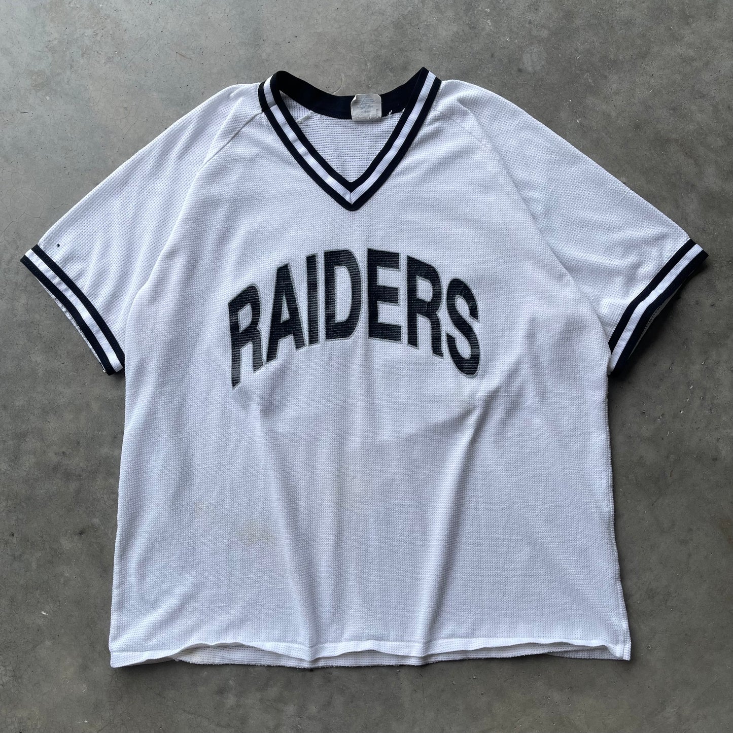 (L/XL) 90s Oakland Raiders Cropped Fit Football Jersey