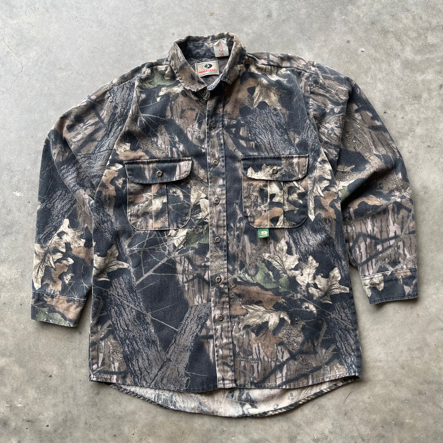 (L) 00s Mossy Oak Camo Button Up Shirt